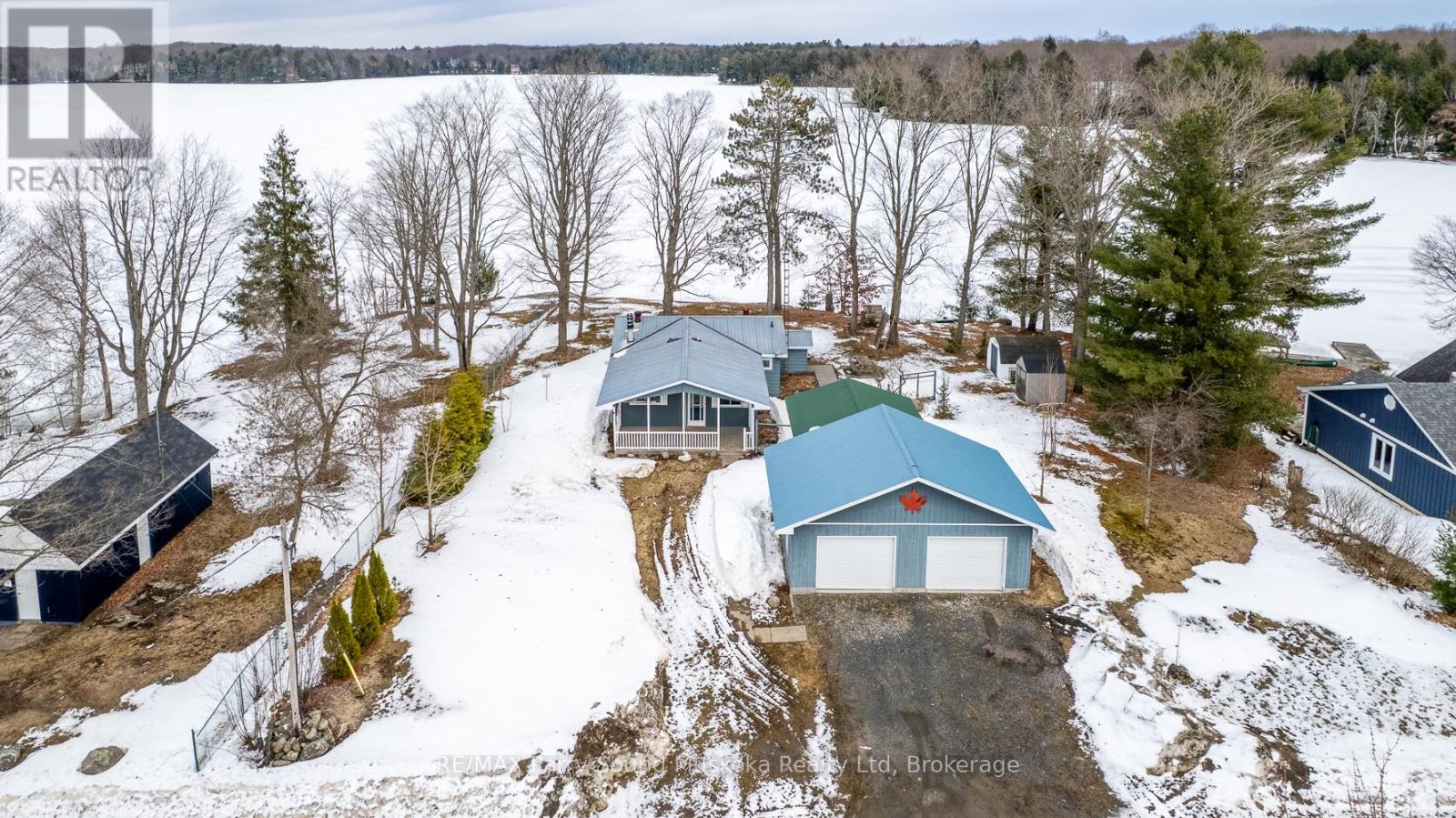 61 Stewart Street, Georgian Bay, Ontario  P0C 1H0 - Photo 3 - X12047134