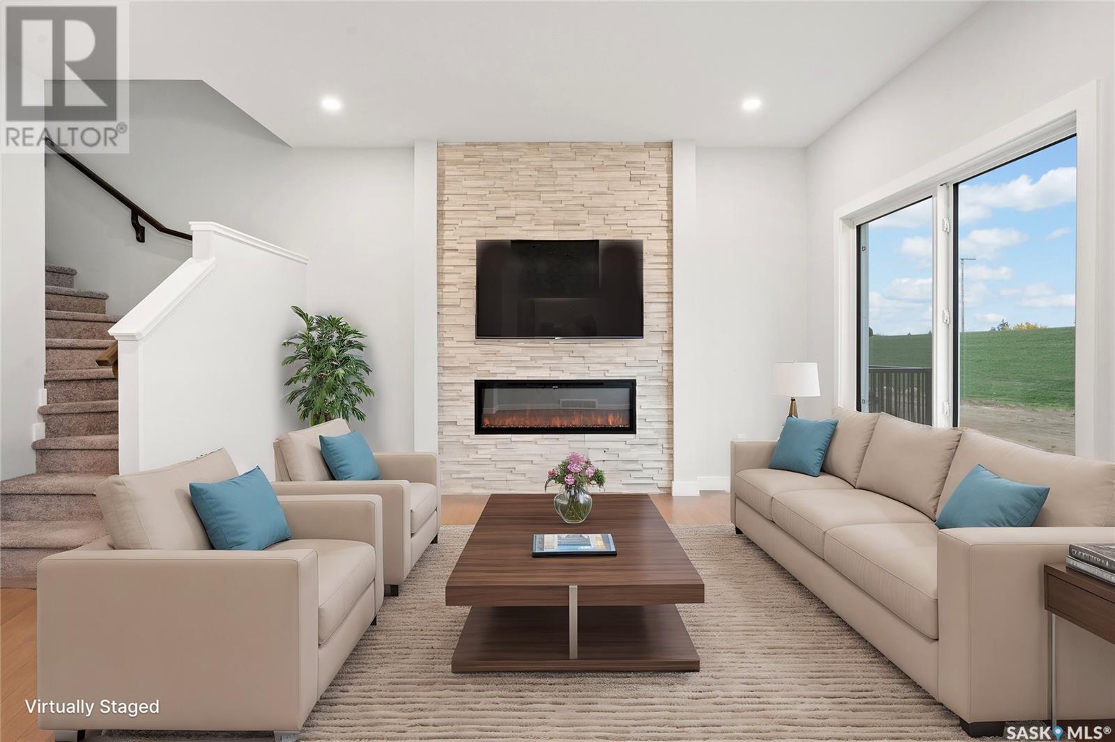 Property at 447 Doran CRESCENT image 4