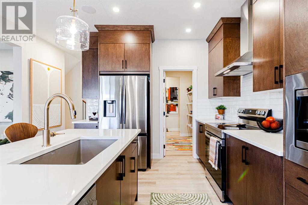 Property at 1407 Bayview Crescent SW image 1