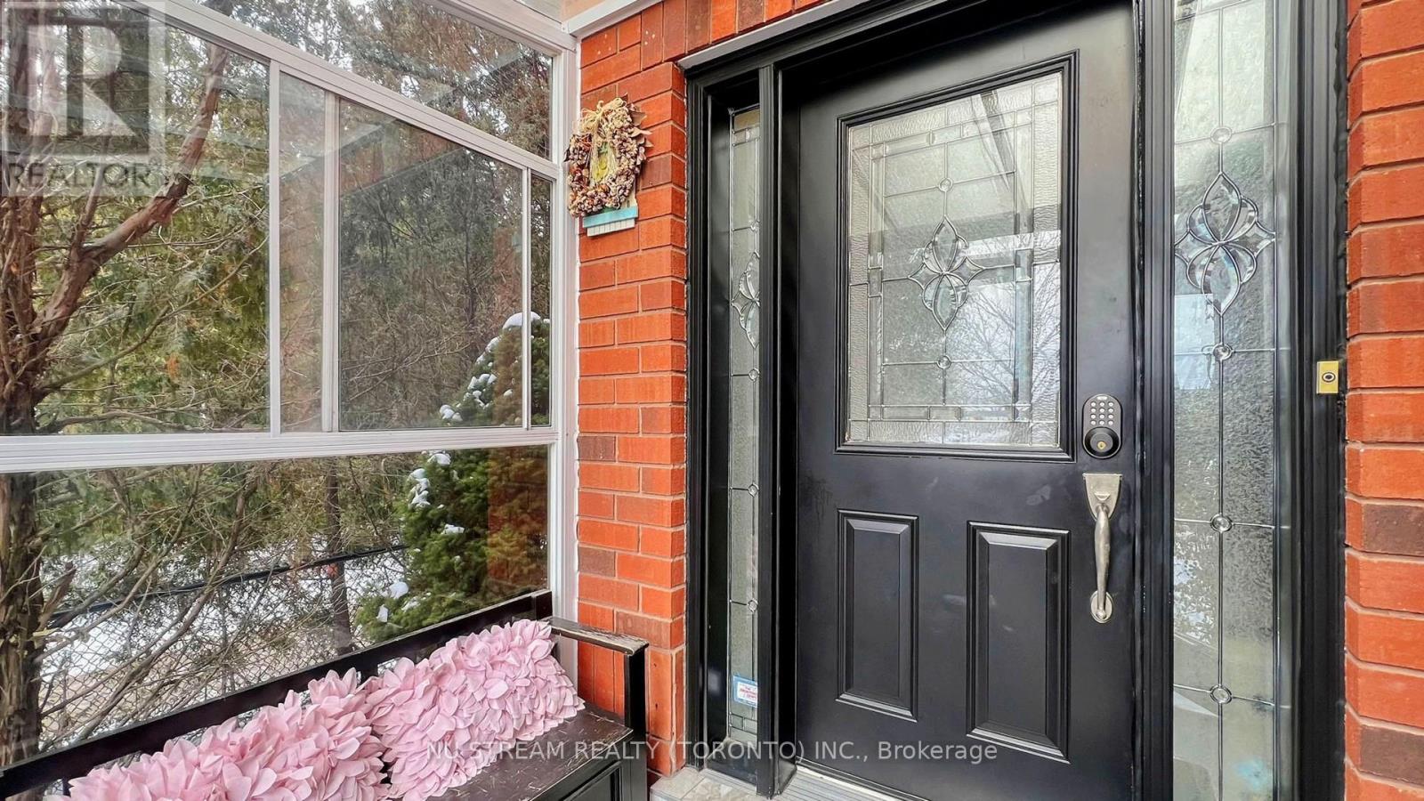 Property at 71 ALPINE CRESCENT image 3