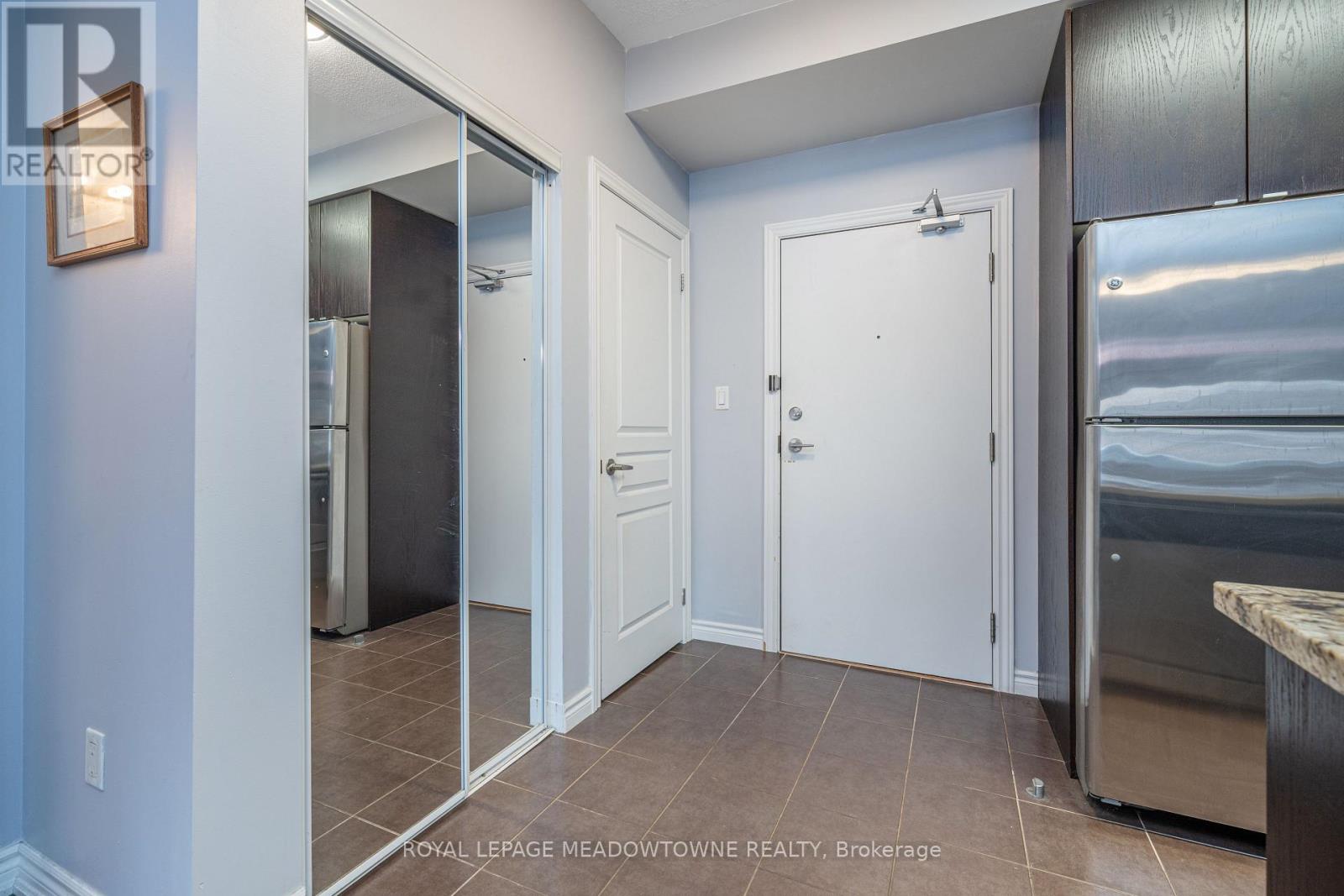 Property at 125 - 570 LOLITA GARDENS image 3
