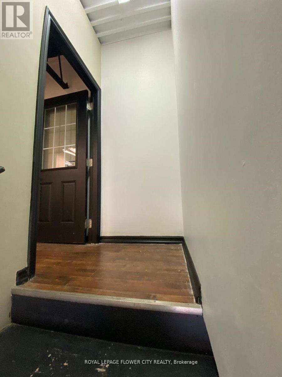 7 - 2001 Albion Road, Toronto, Ontario  M9W 6V6 - Photo 5 - W12047146