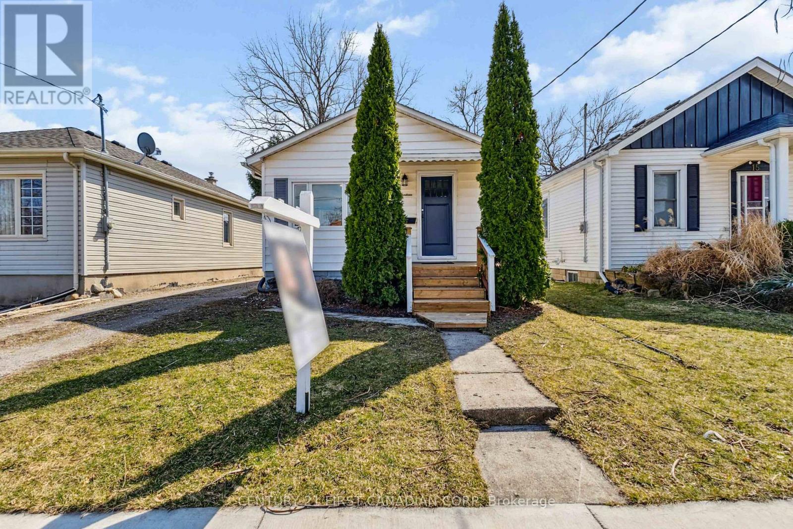 Property at 17 HIGHWAY AVENUE image 2
