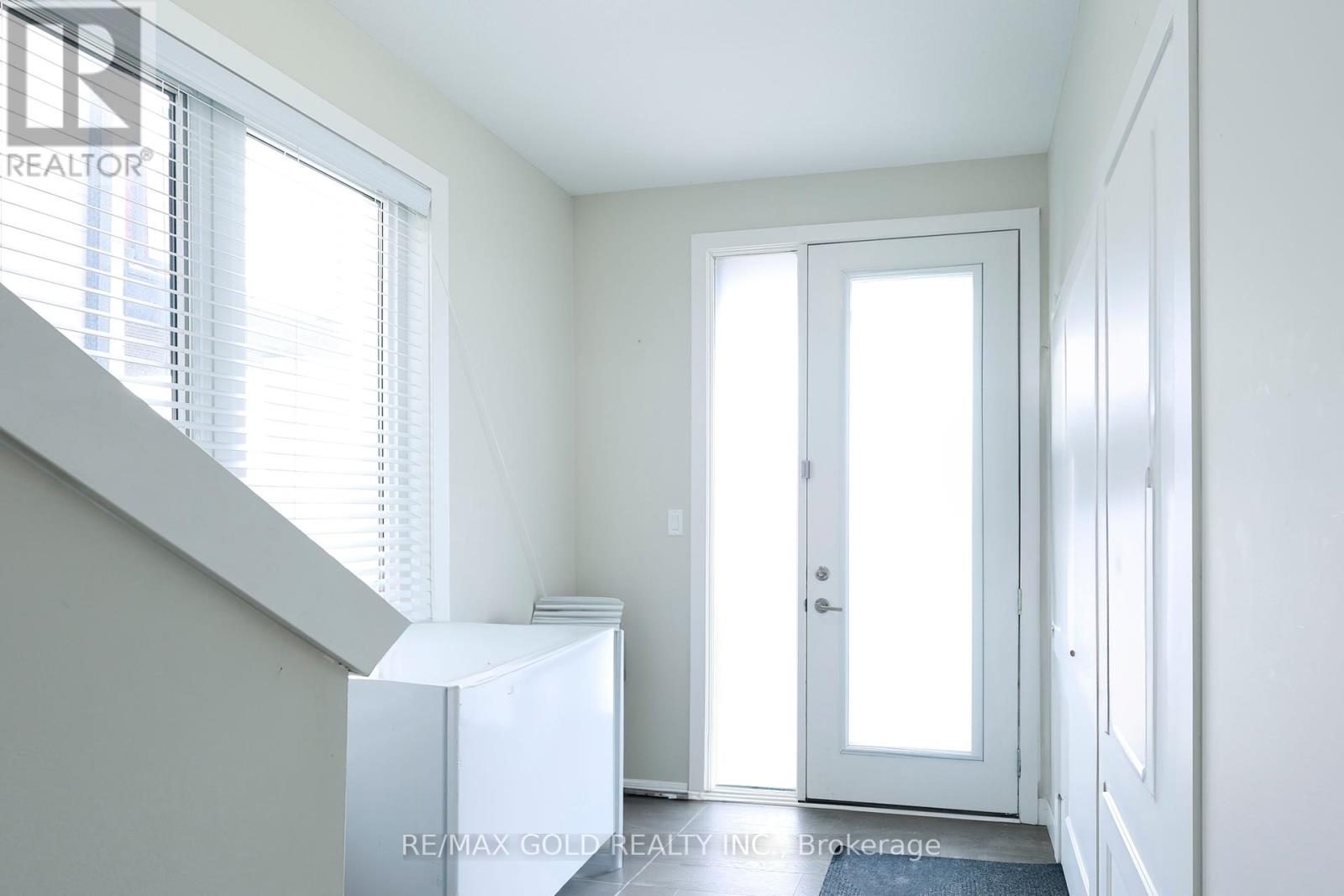 Property at 888 WEST VILLAGE SQUARE image 4