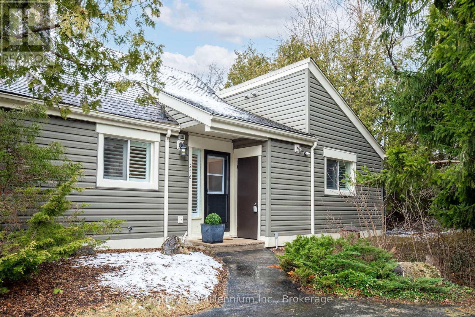 256 - 13 Harbour Street W, Collingwood, Ontario  L9Y 5B4 - Photo 3 - S12047281
