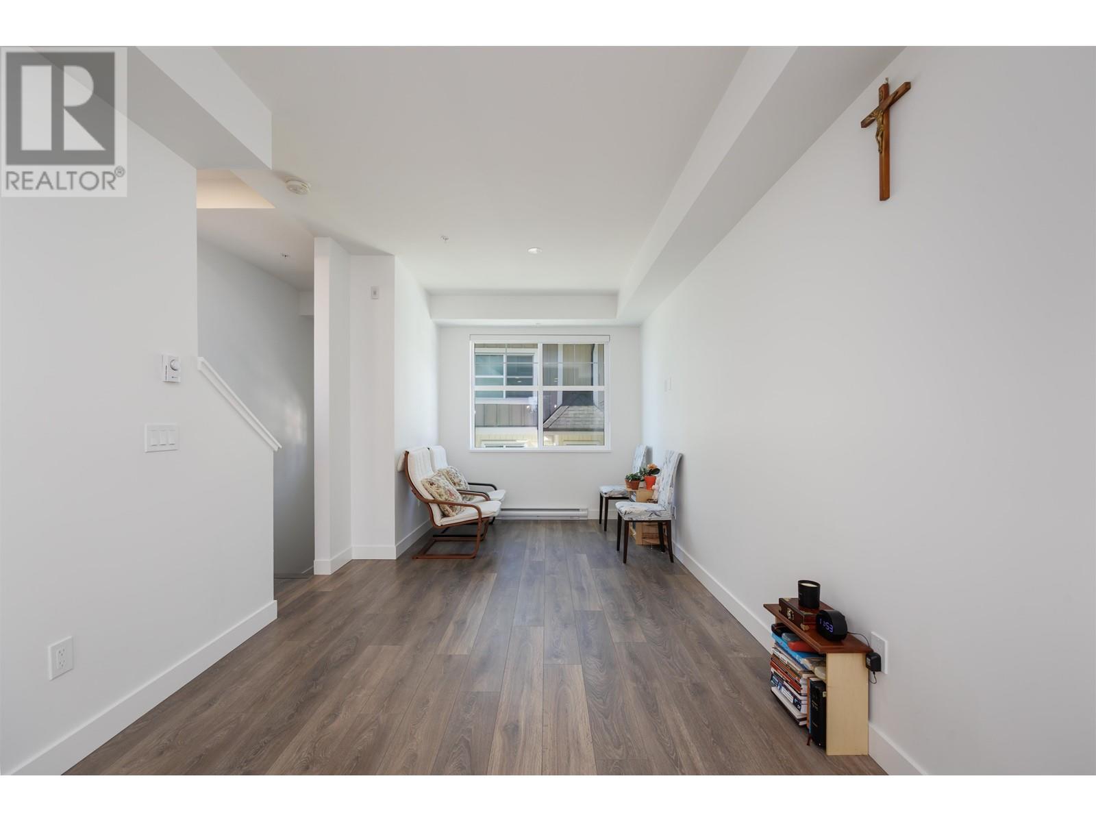 Property at 119 707 ROBINSON STREET image 2