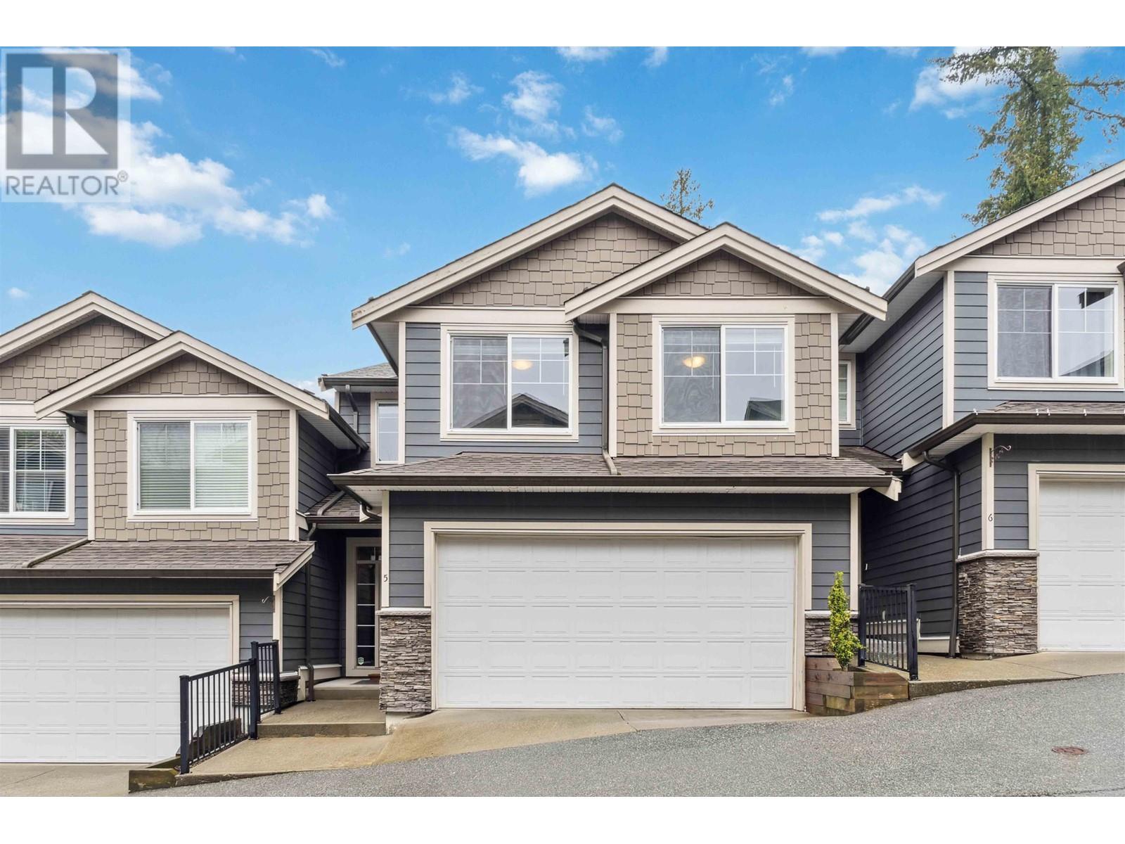 Property at 5 11384 BURNETT STREET image 1