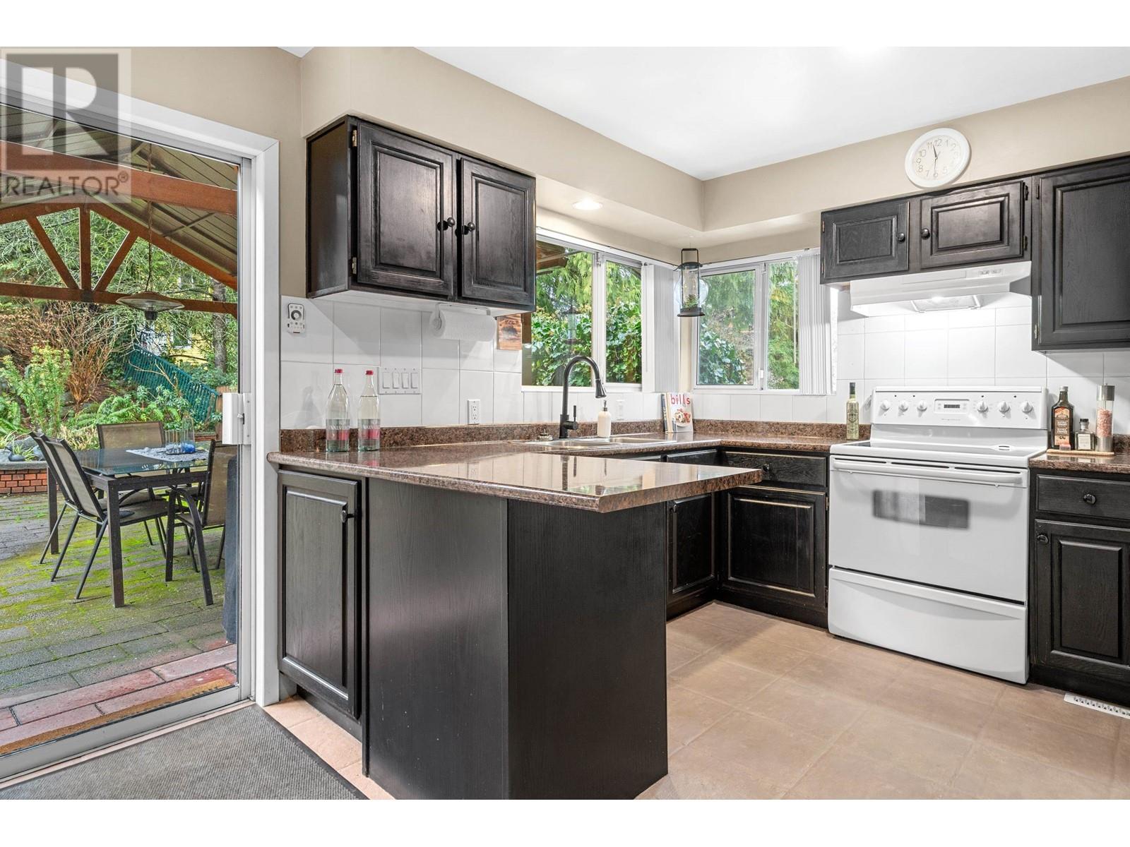 1493 Paisley Road, North Vancouver, British Columbia  V7R 1C4 - Photo 12 - R2983042
