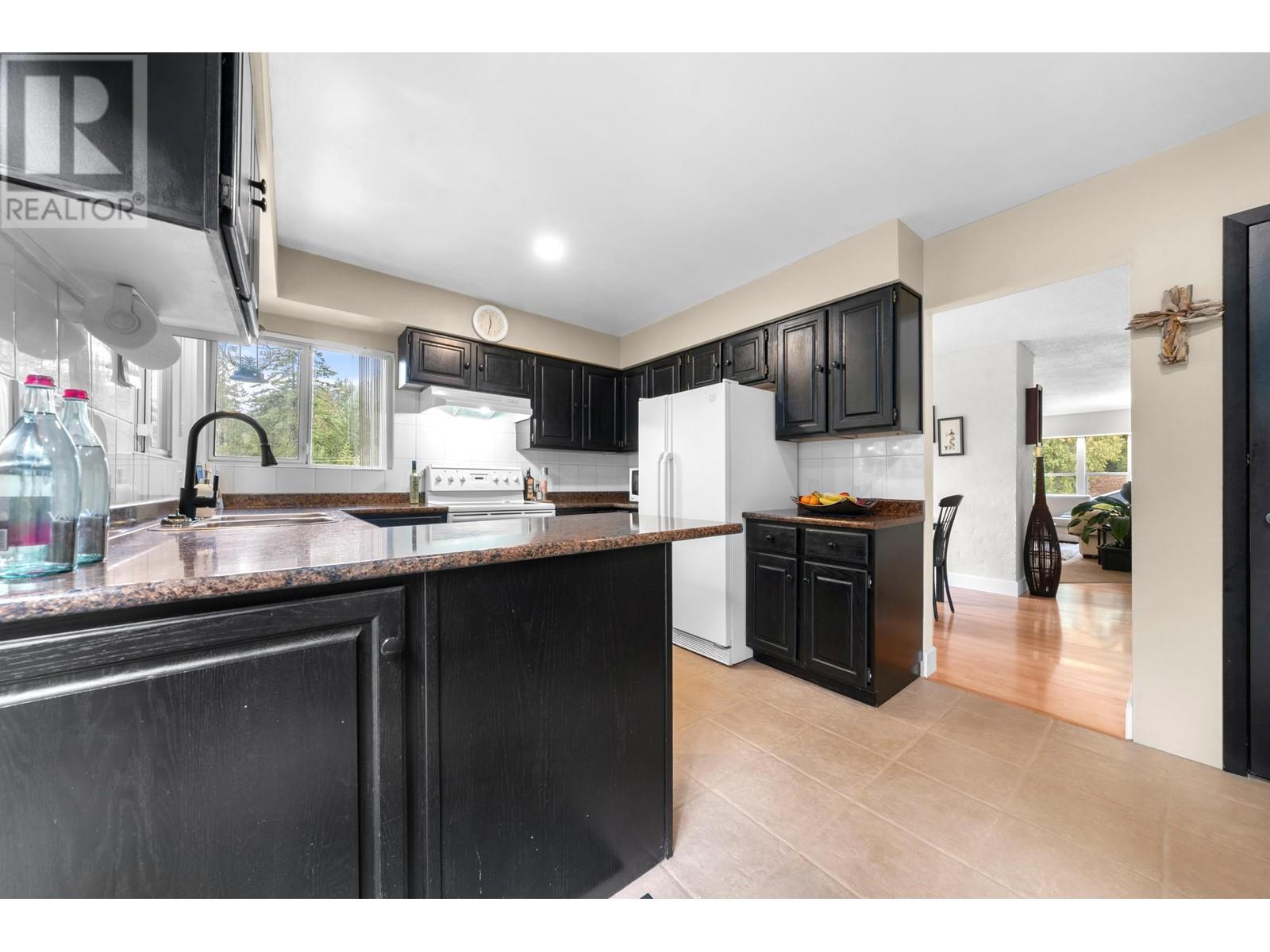 1493 Paisley Road, North Vancouver, British Columbia  V7R 1C4 - Photo 14 - R2983042