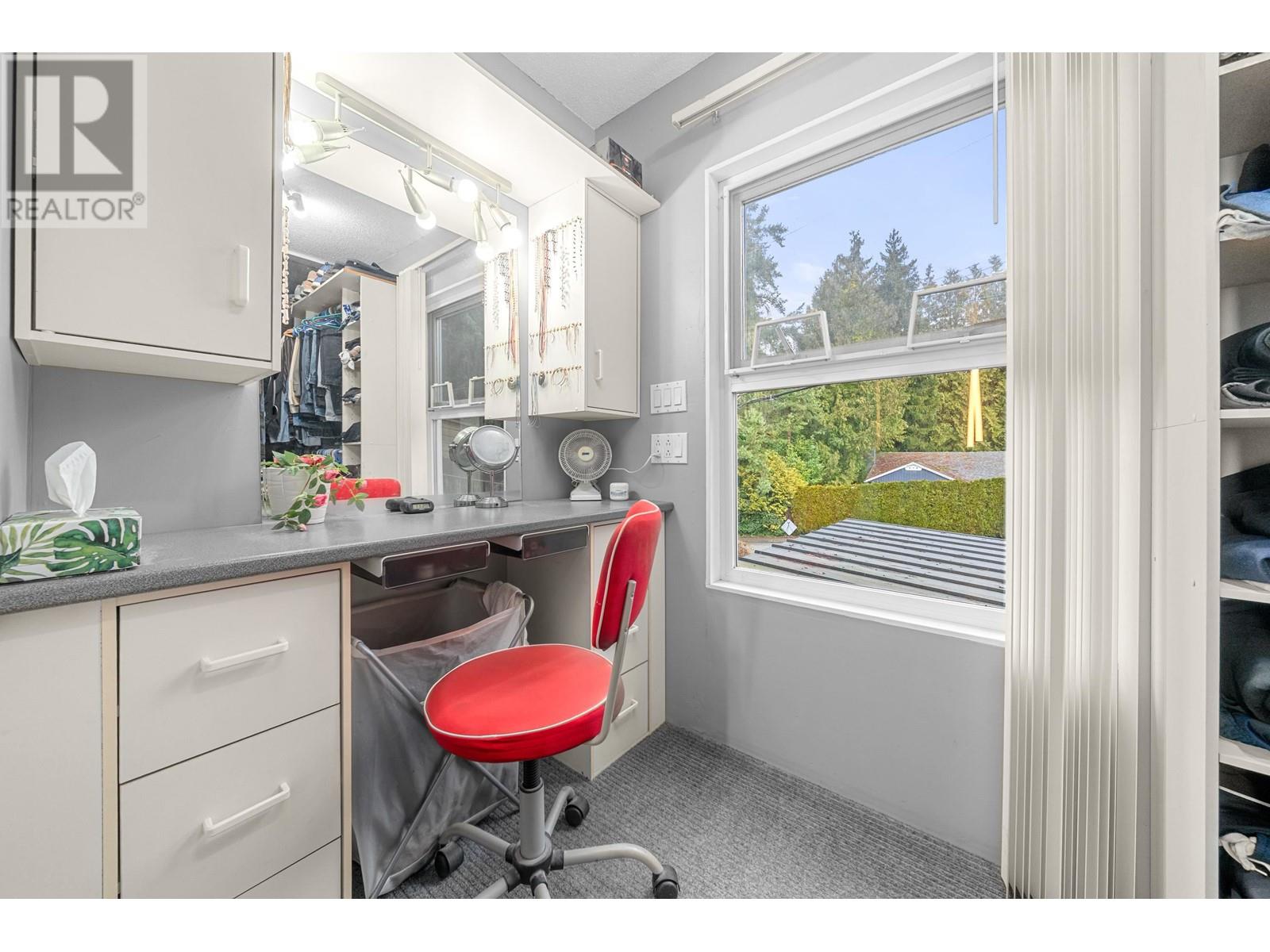 1493 Paisley Road, North Vancouver, British Columbia  V7R 1C4 - Photo 21 - R2983042