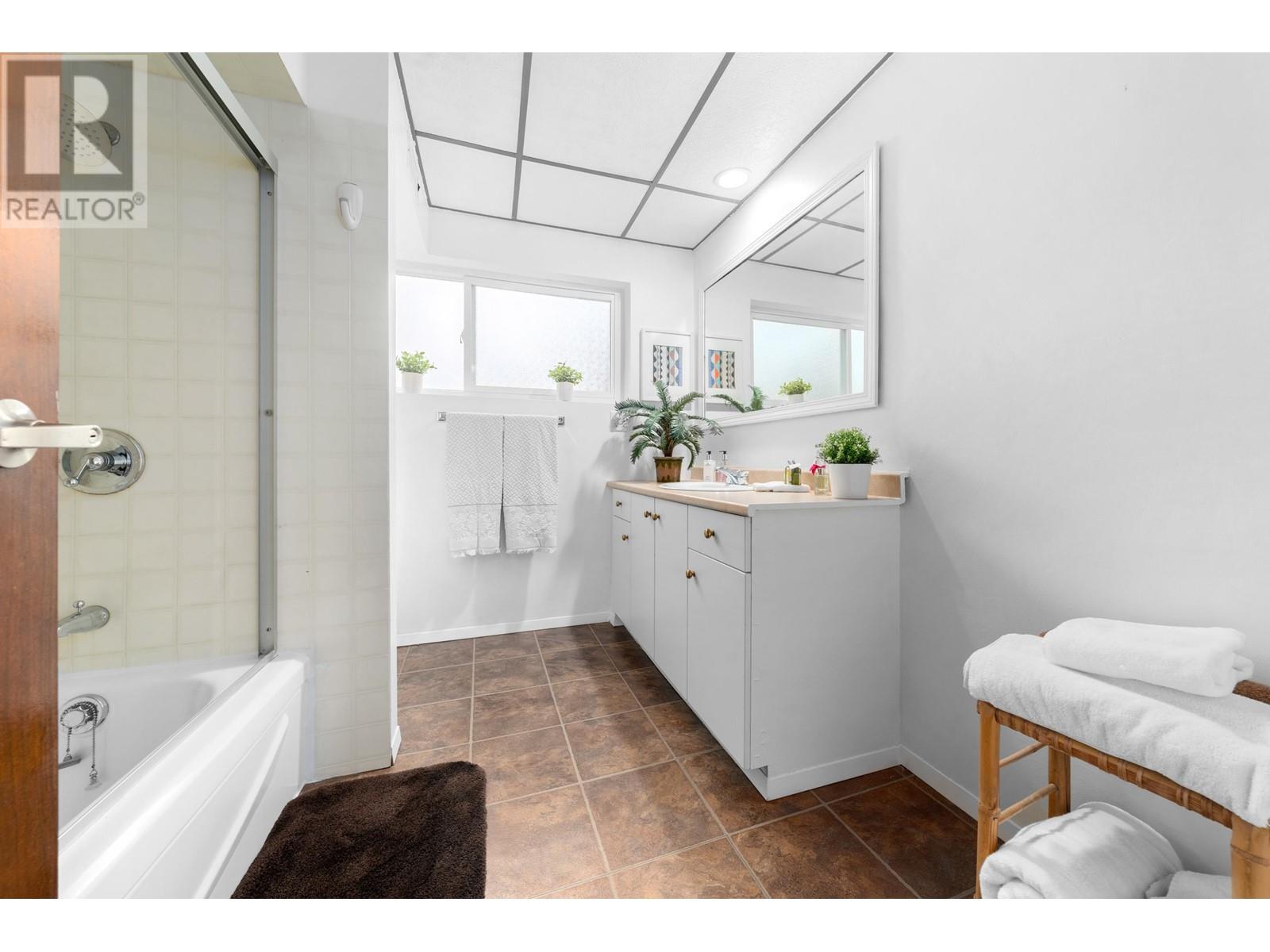 1493 Paisley Road, North Vancouver, British Columbia  V7R 1C4 - Photo 30 - R2983042
