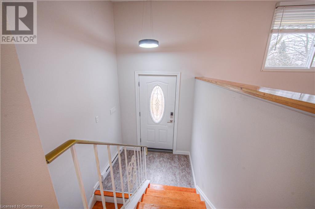 Property at 95 ROSSLINN Road image 4