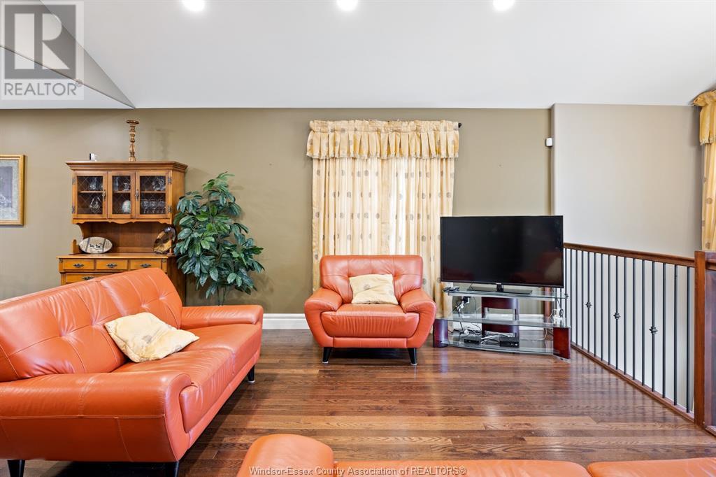 Property at 2131 LONGFELLOW AVENUE image 5