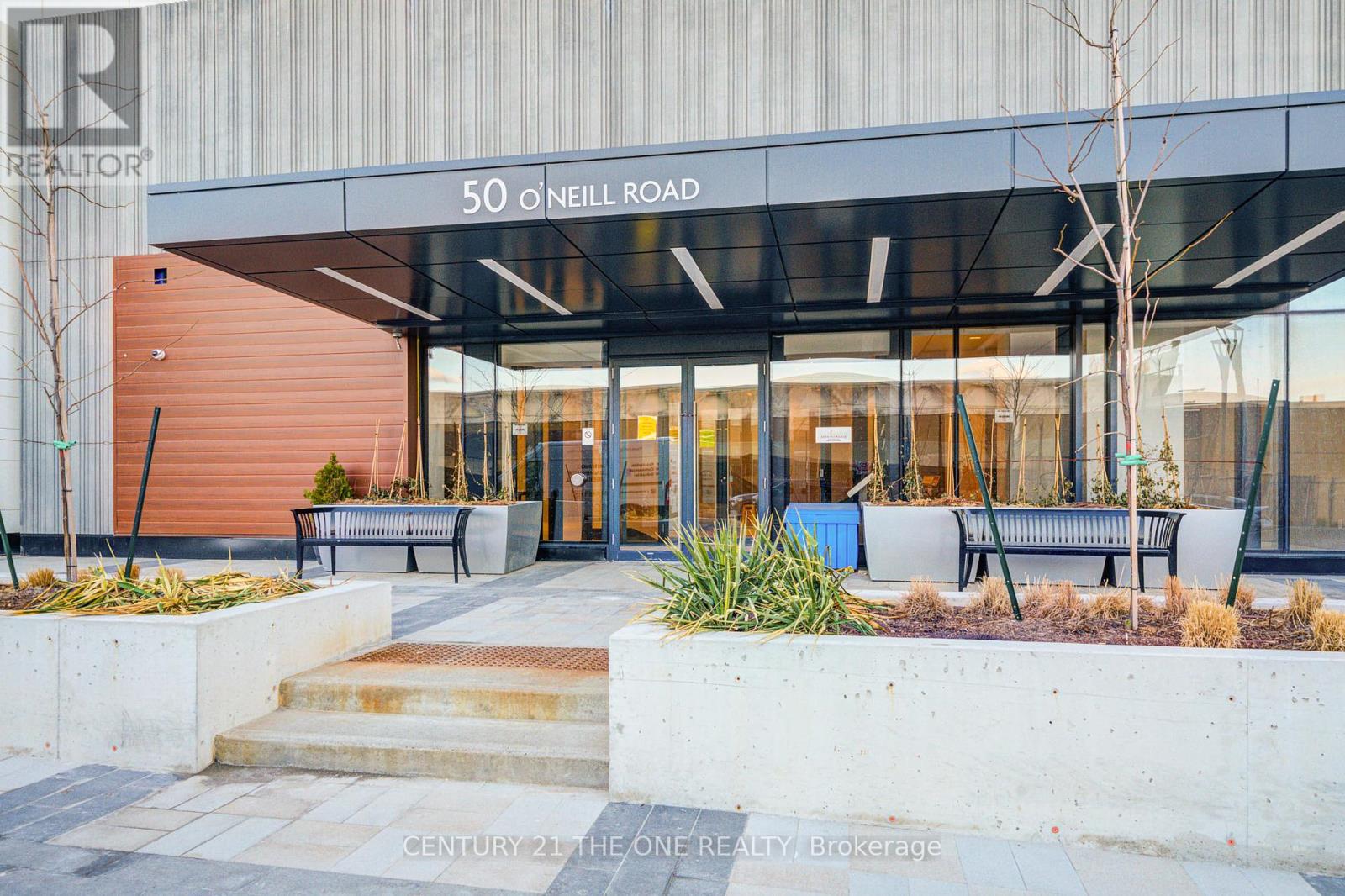 2501 - 50 O'neill Road, Toronto, Ontario  M3C 0R1 - Photo 2 - C12047302
