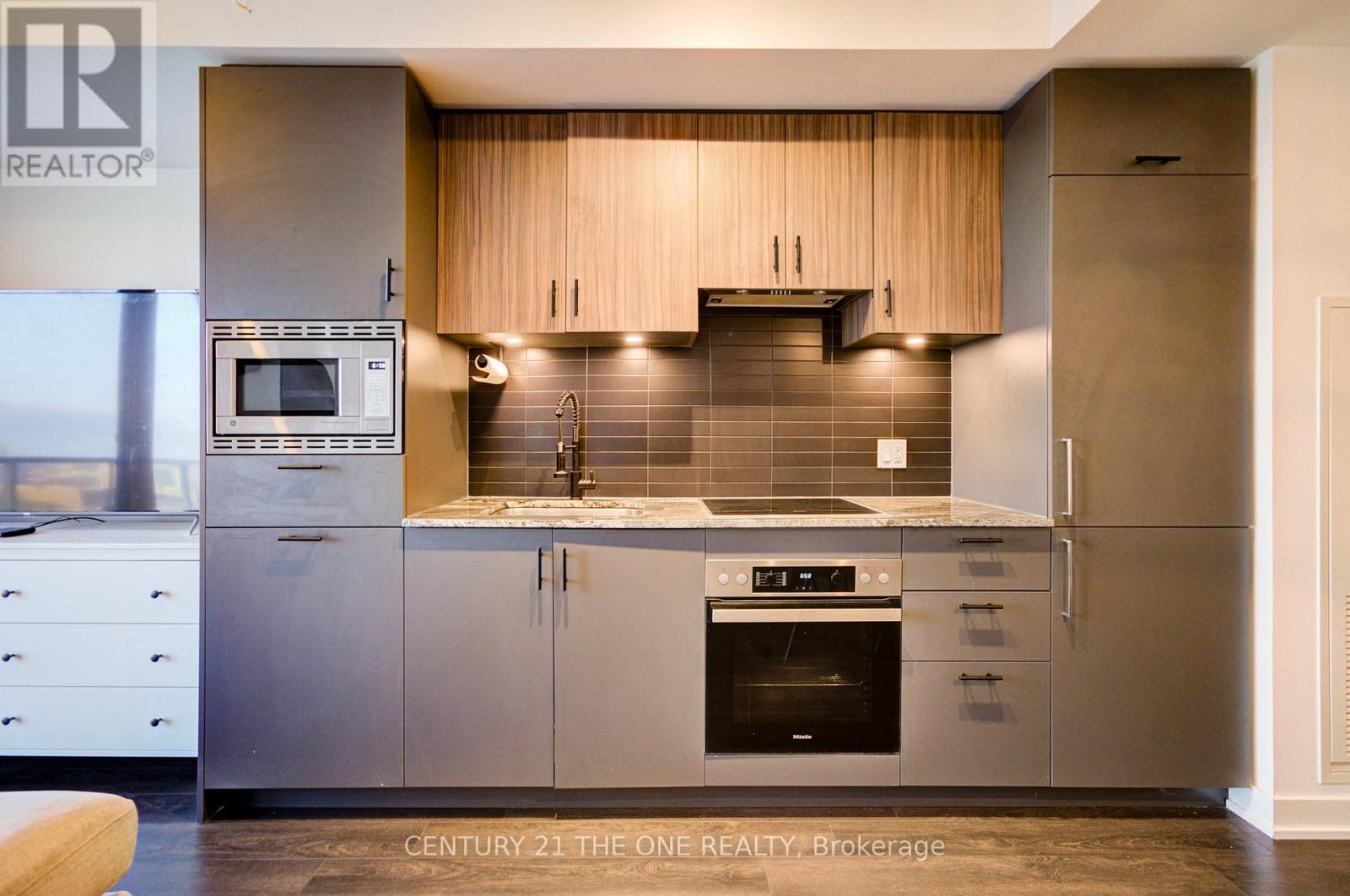 2501 - 50 O'neill Road, Toronto, Ontario  M3C 0R1 - Photo 7 - C12047302