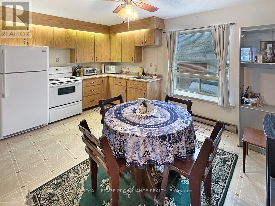 91 St.lawrence Street E, Madoc, Ontario  K0K 2K0 - Photo 12 - X12047367