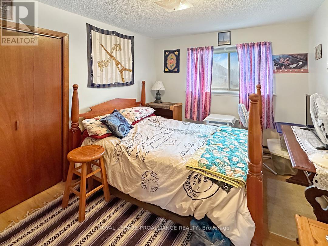 91 St.lawrence Street E, Madoc, Ontario  K0K 2K0 - Photo 16 - X12047367