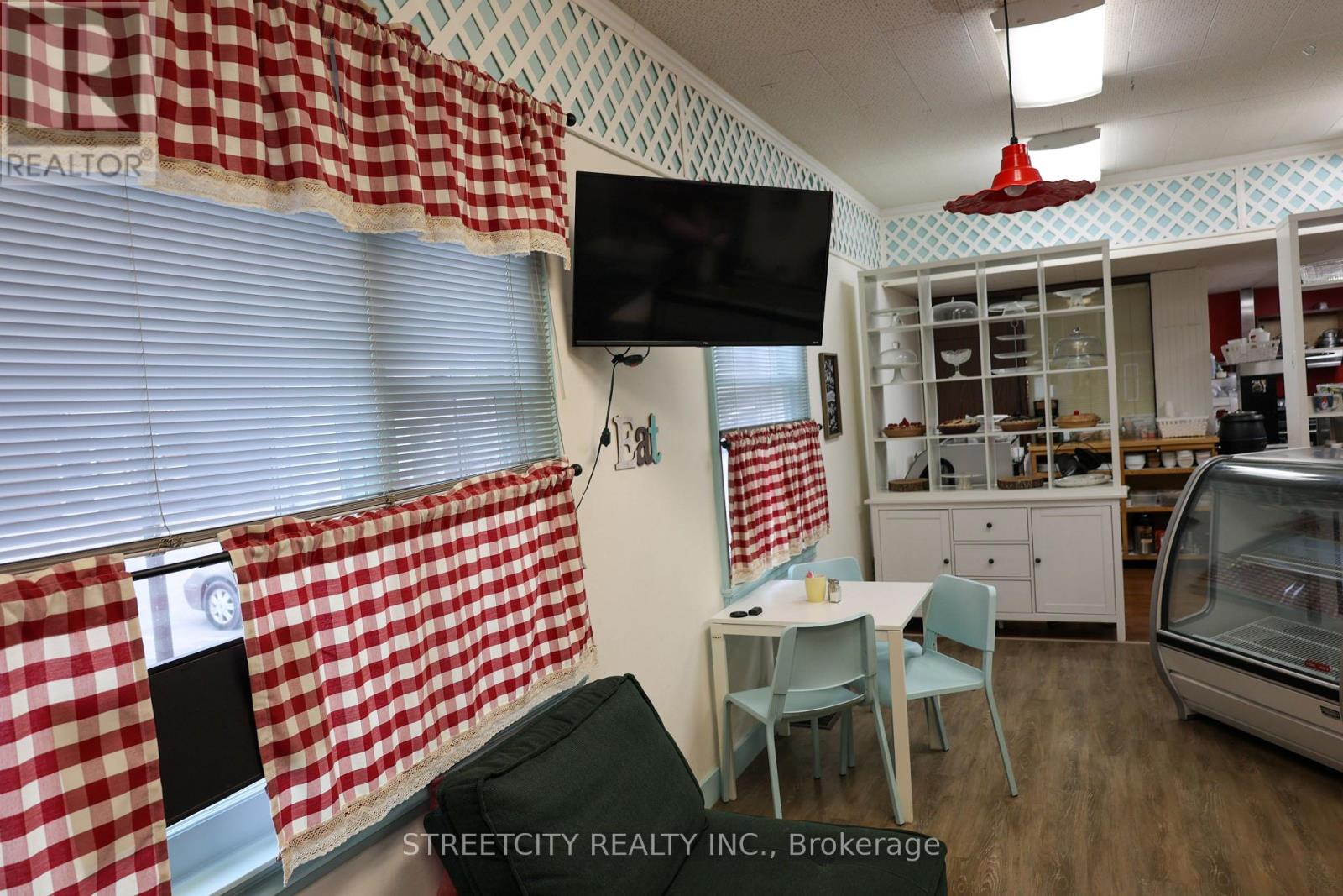 9240 Plank Road, Bayham, Ontario  N0J 1Y0 - Photo 5 - X12047428