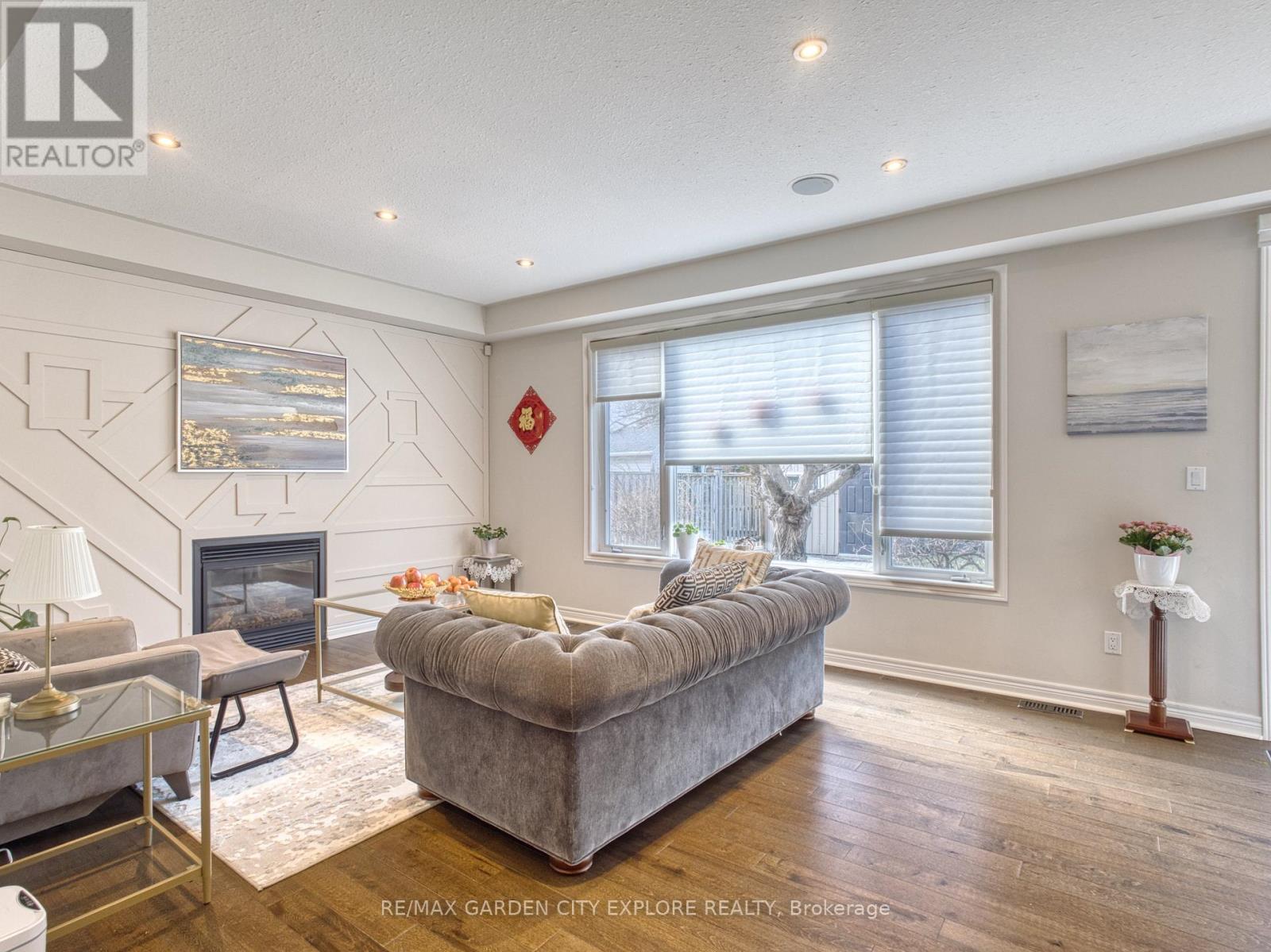 Property at 29 AGINCOURT CRESCENT image 5