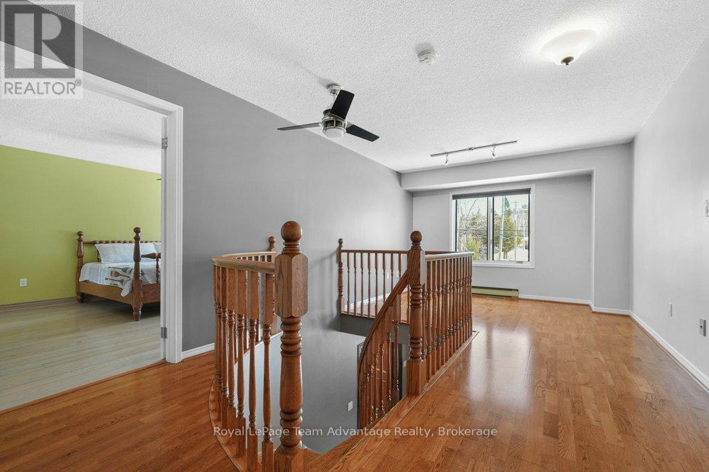 54 Waubeek Street, Parry Sound, Ontario  P2A 1C3 - Photo 23 - X12047449