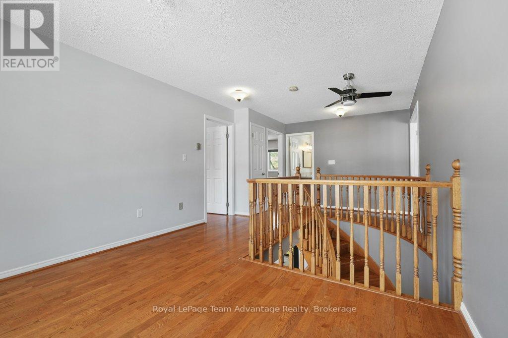 54 Waubeek Street, Parry Sound, Ontario  P2A 1C3 - Photo 24 - X12047449