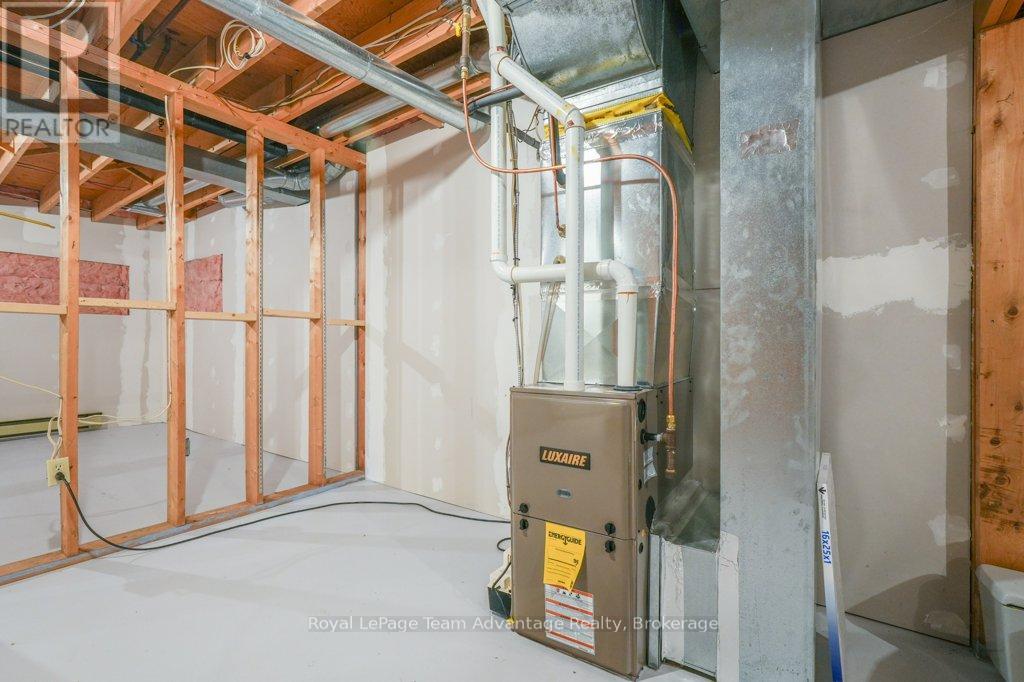 54 Waubeek Street, Parry Sound, Ontario  P2A 1C3 - Photo 36 - X12047449