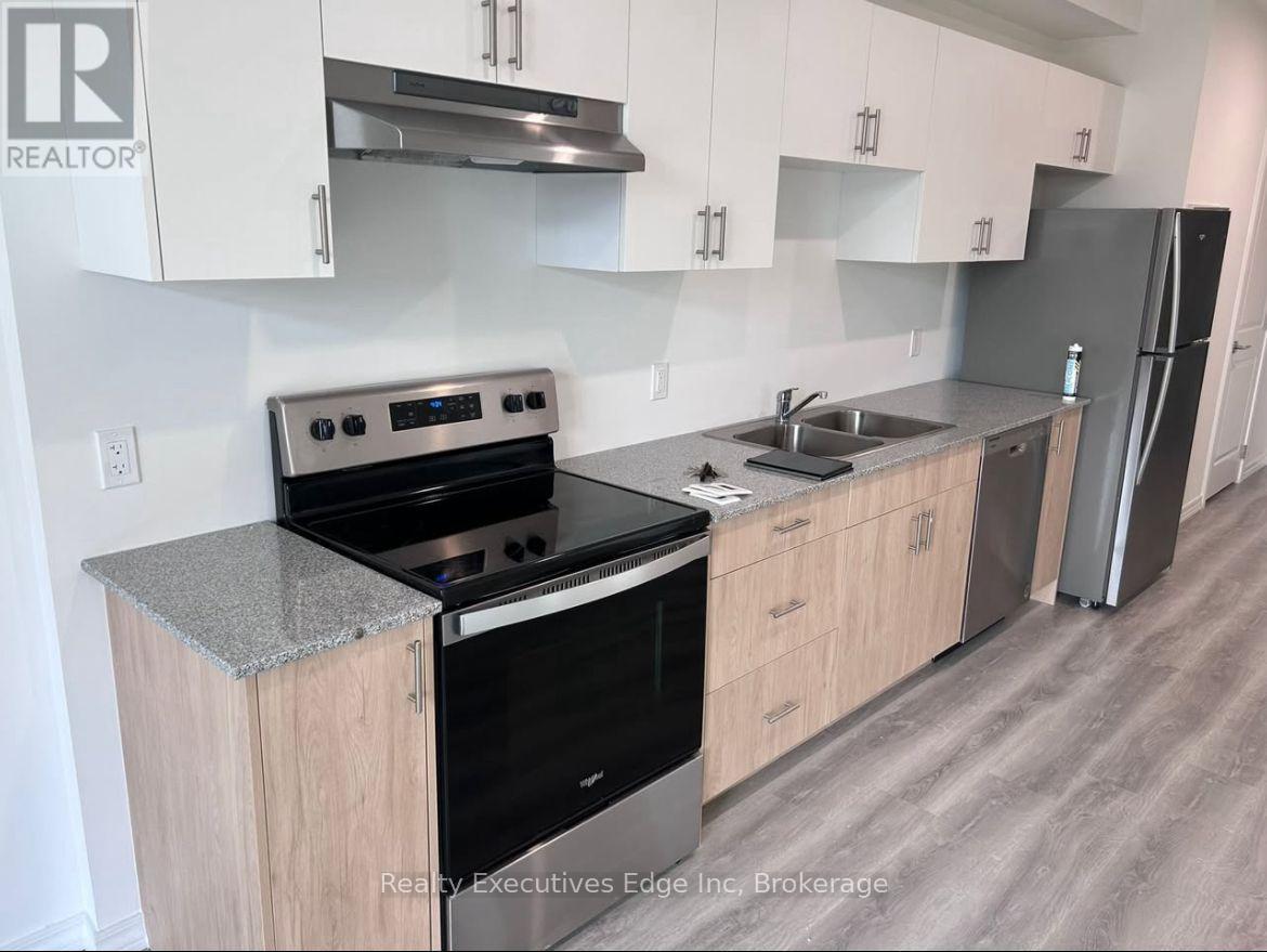 181 Elmira Road, Guelph, Ontario  N1K 1R2 - Photo 4 - X12047474