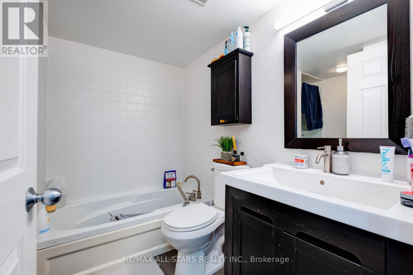816 - 801 King Street W, Toronto, Ontario  M5V 3C9 - Photo 17 - C12047396