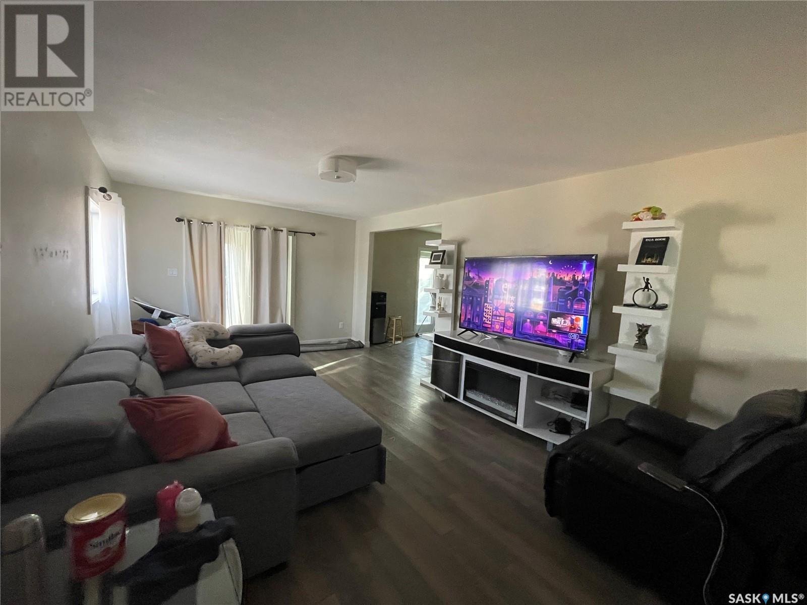 Property at 431 Vaughan STREET W image 4