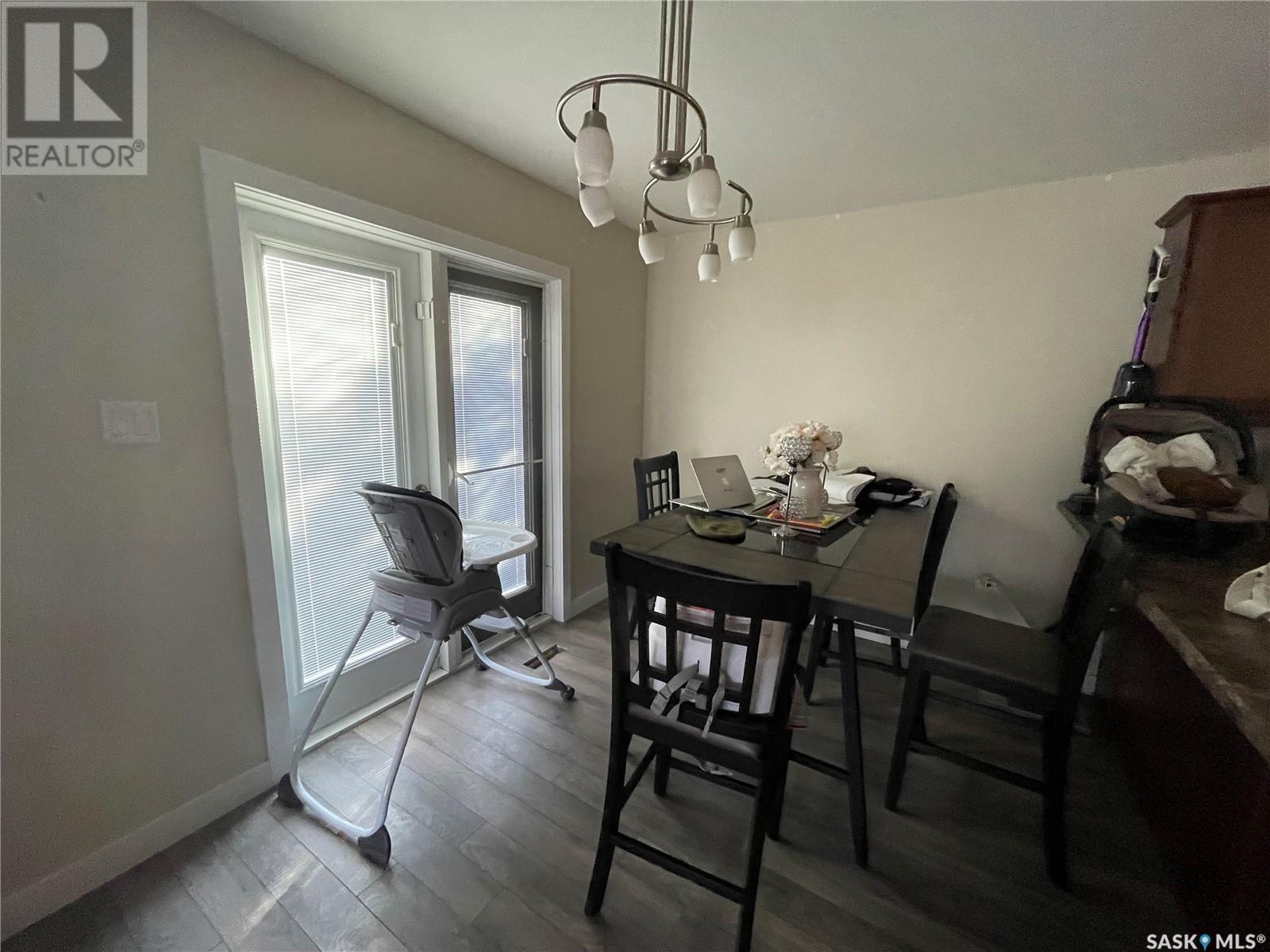 Property at 431 Vaughan STREET W image 5