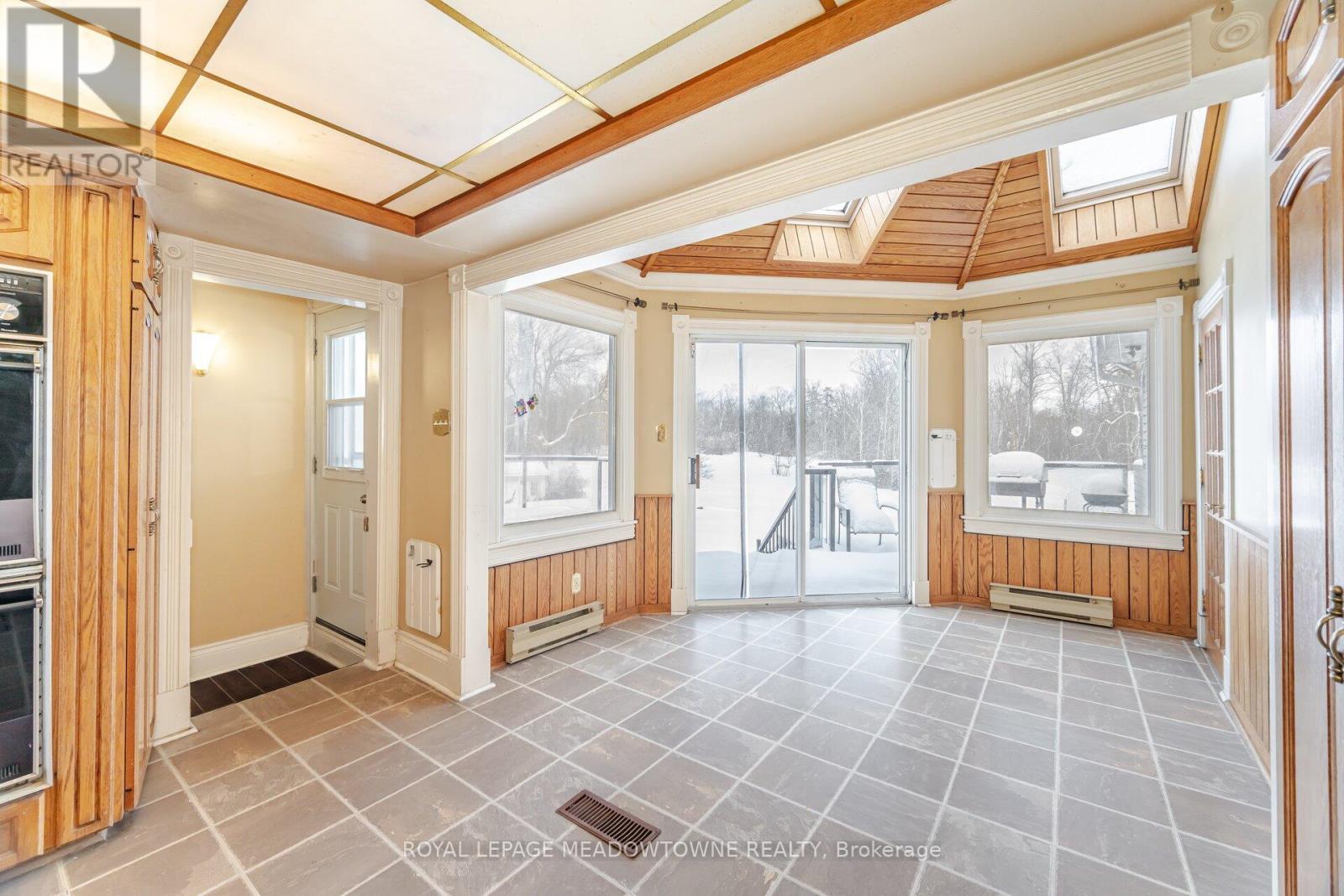 11255 Regional Road 25 Road, Halton Hills, Ontario  L7J 2M1 - Photo 14 - W12047424