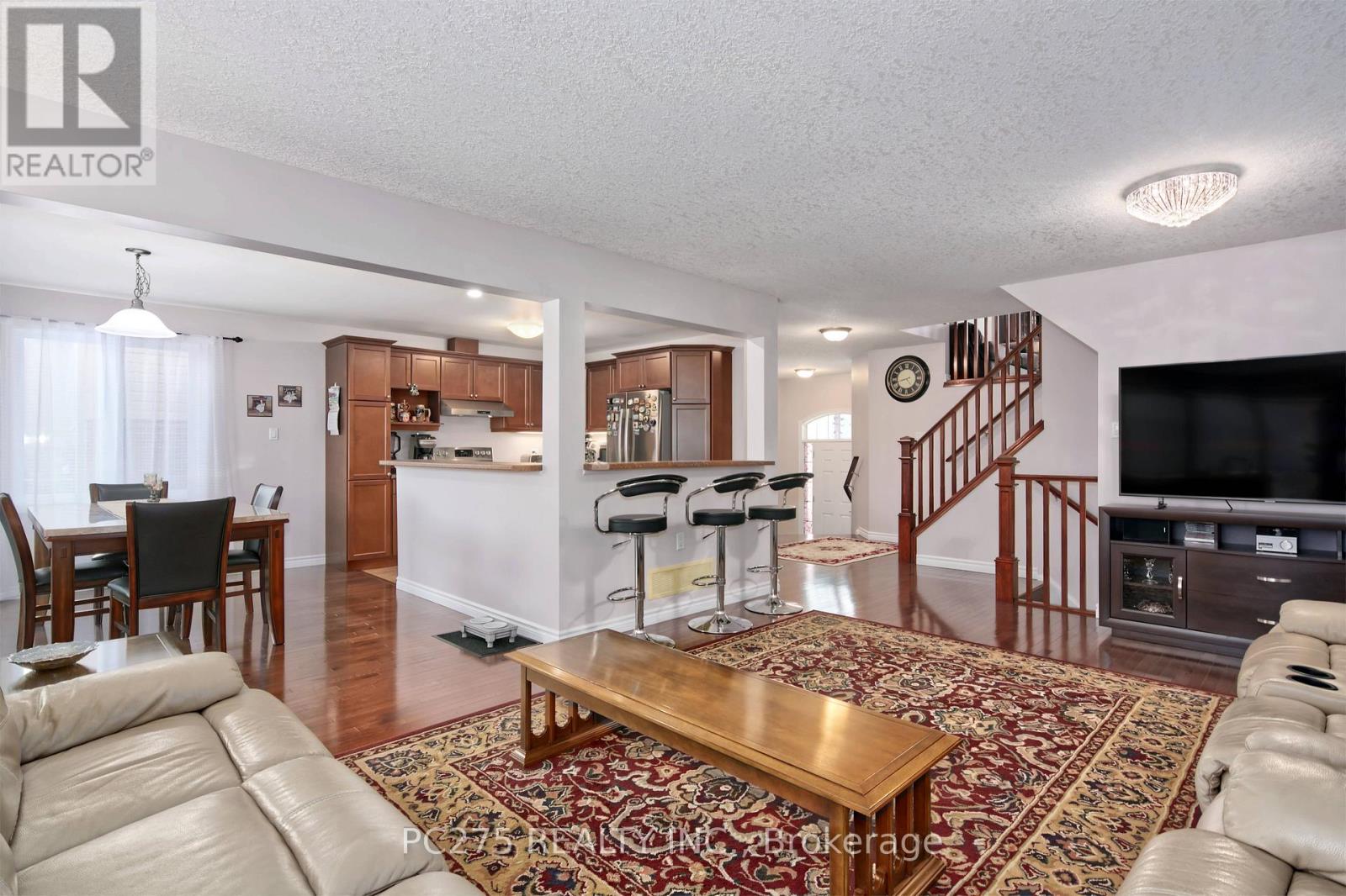 Photo 6 of 30 for 951 Grenfell Drive