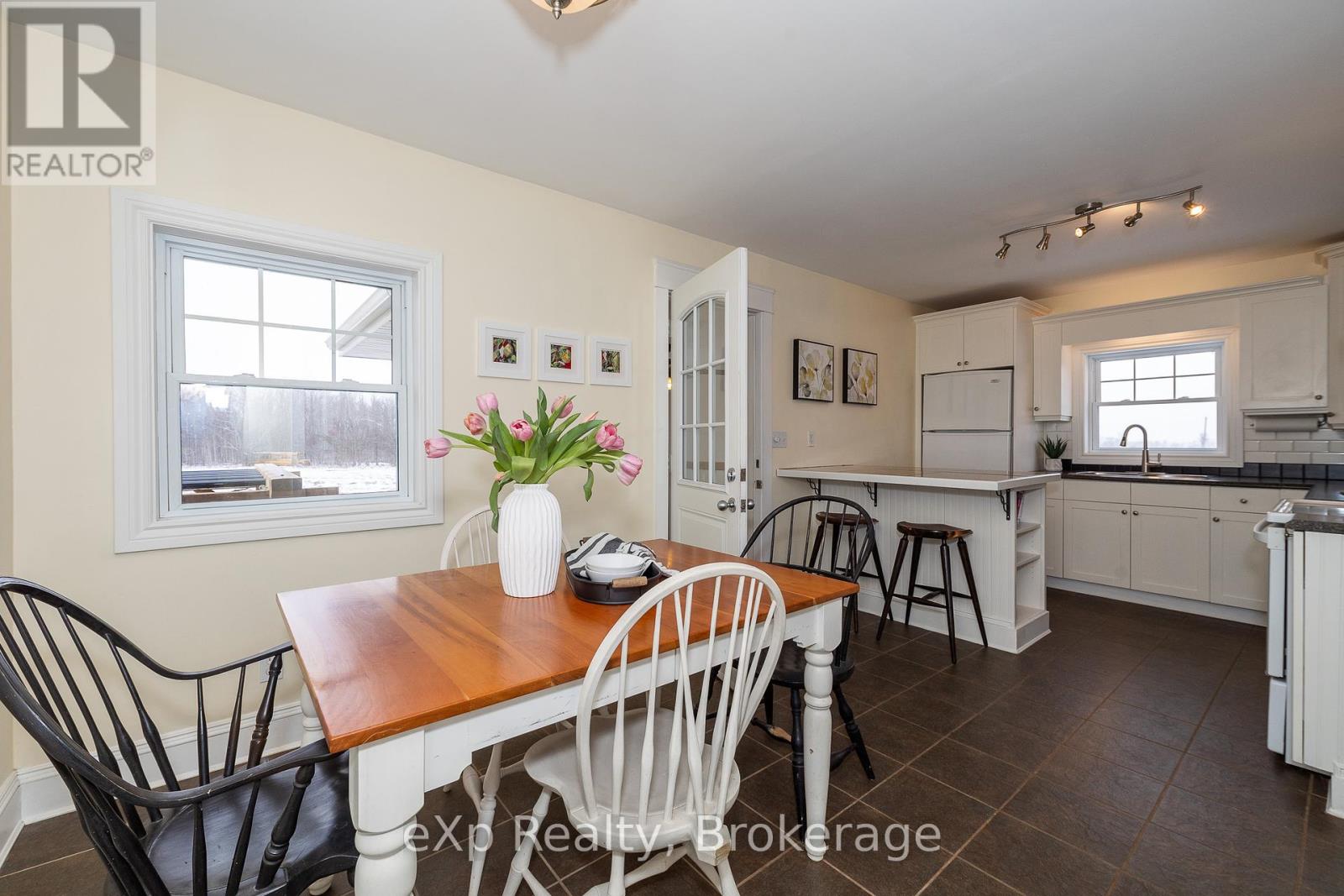 324588 27 Side Road, Meaford, Ontario  N0H 1B0 - Photo 8 - X12047508