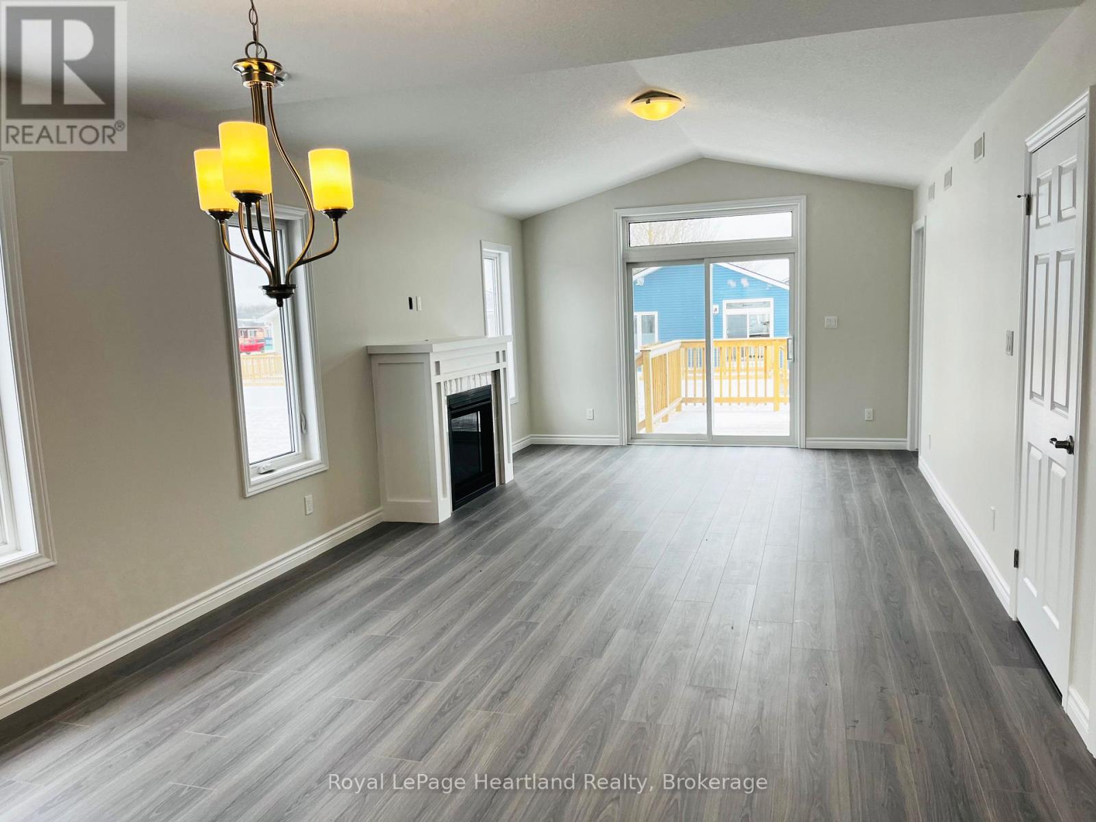 11 Lookout Lane N, Ashfield-Colborne-Wawanosh, Ontario  N7A 0C1 - Photo 3 - X12047532