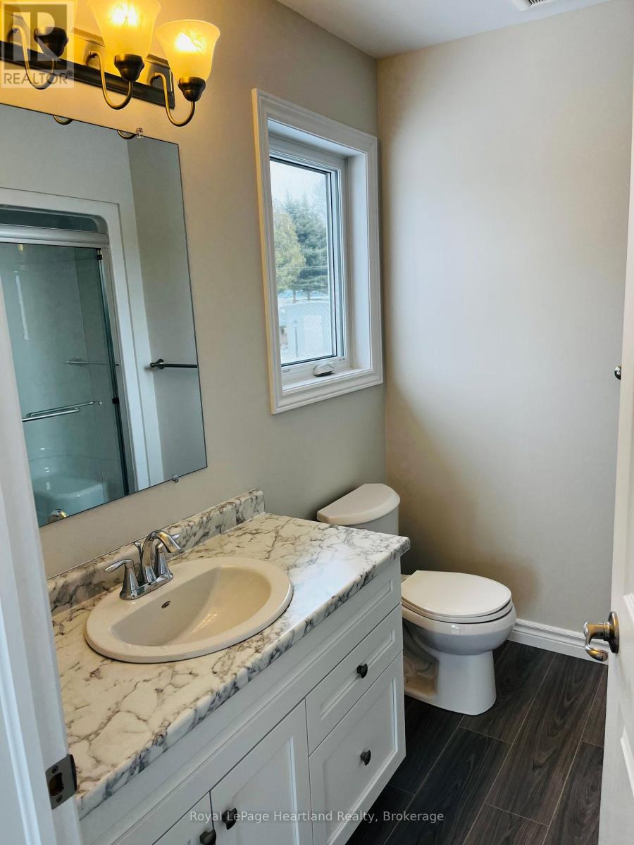 11 Lookout Lane N, Ashfield-Colborne-Wawanosh, Ontario  N7A 0C1 - Photo 7 - X12047532