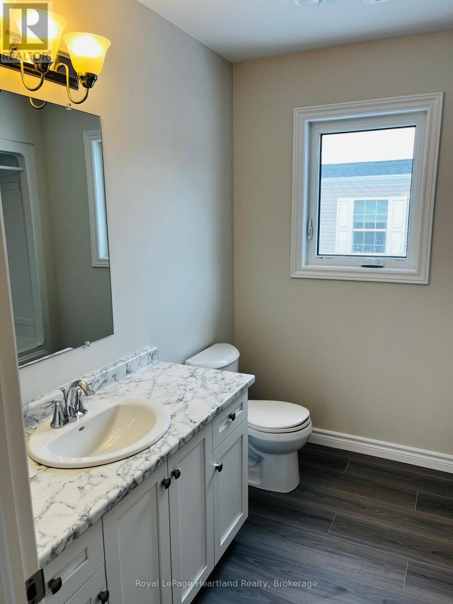 11 Lookout Lane N, Ashfield-Colborne-Wawanosh, Ontario  N7A 0C1 - Photo 9 - X12047532