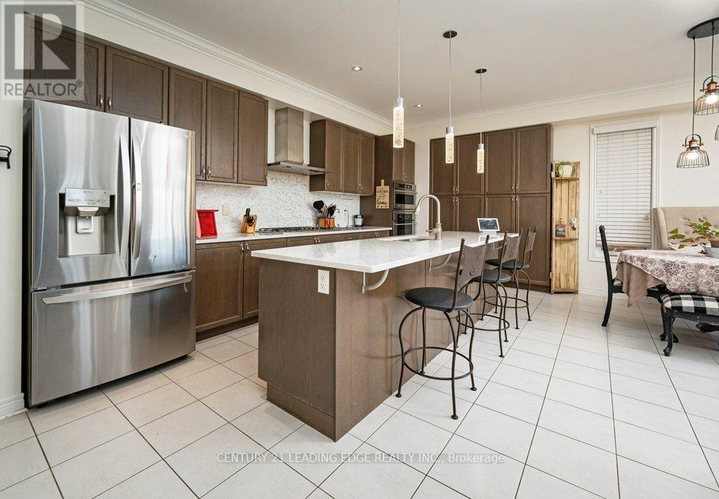 1 Russel Drive, Bradford West Gwillimbury, Ontario  L4G 7K5 - Photo 13 - N12047500