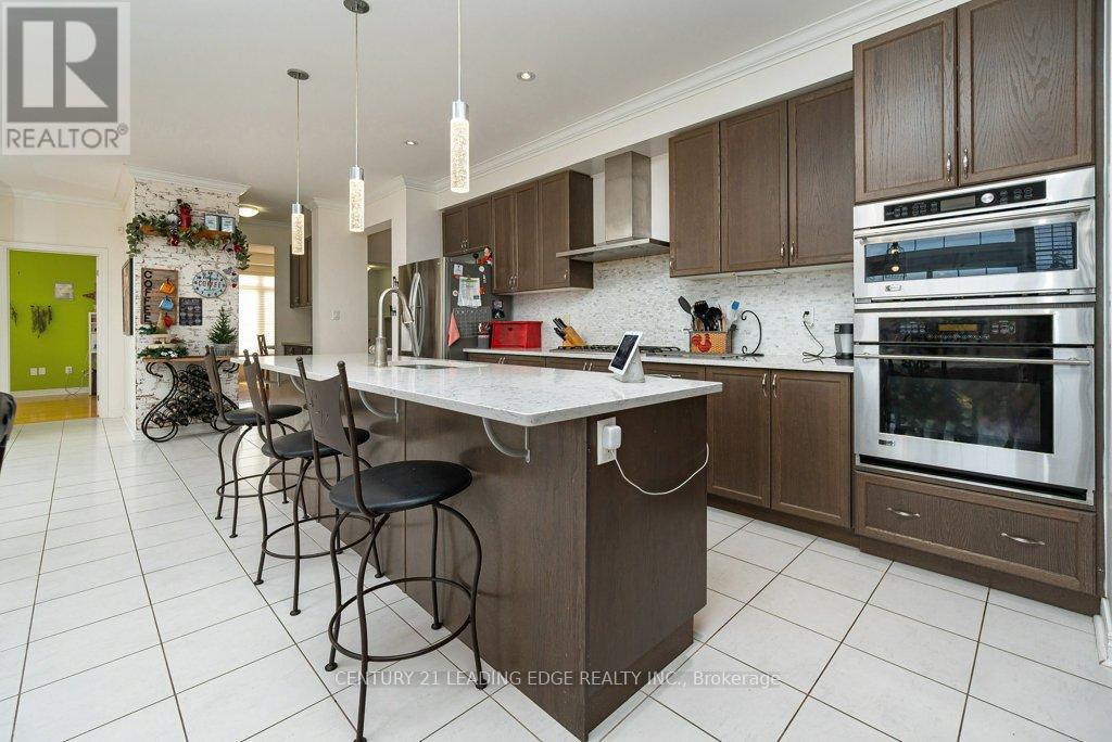 1 Russel Drive, Bradford West Gwillimbury, Ontario  L4G 7K5 - Photo 14 - N12047500