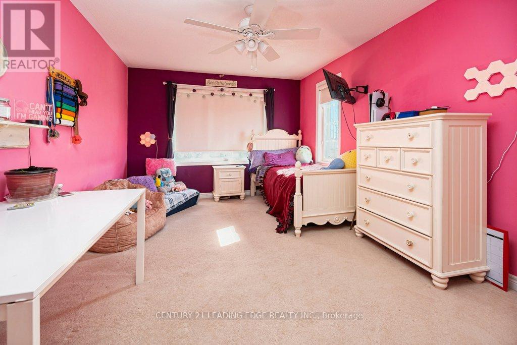 1 Russel Drive, Bradford West Gwillimbury, Ontario  L4G 7K5 - Photo 31 - N12047500