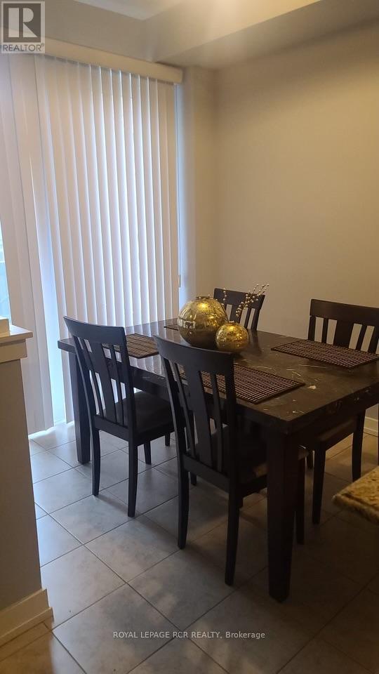 17 Ledger Point Crescent, Brampton, Ontario  L6R 0B3 - Photo 6 - W12047496