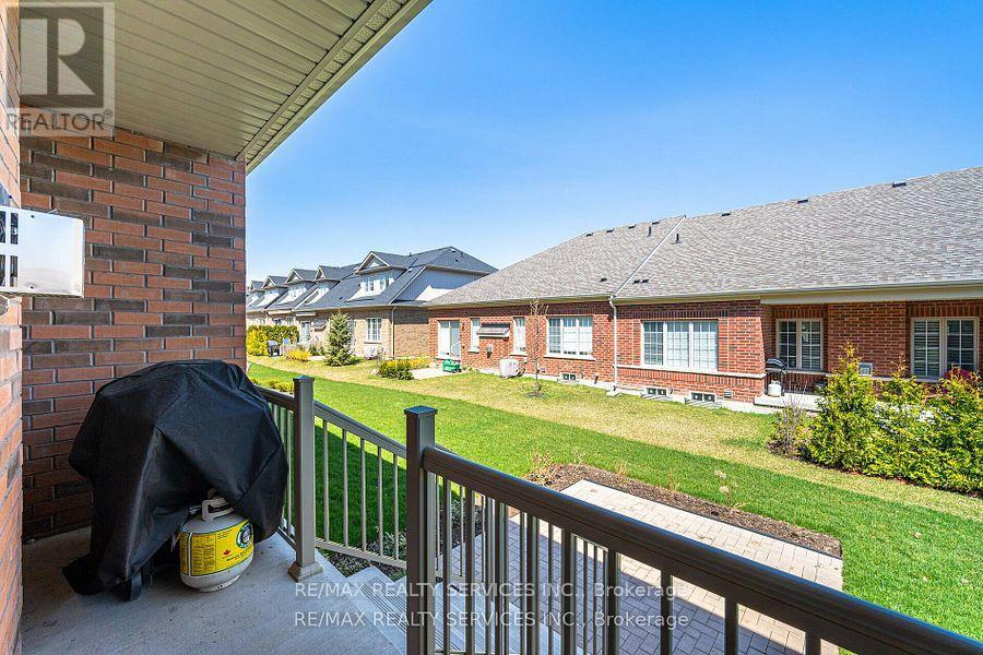 63 Jazzberry Road, Brampton, Ontario  L6R 0W2 - Photo 36 - W12047509