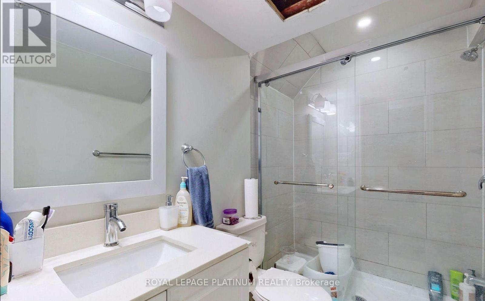 19 Dolly Varden Drive, Brampton (Sandringham-Wellington), Ontario  L6R 3K3 - Photo 35 - W12047548