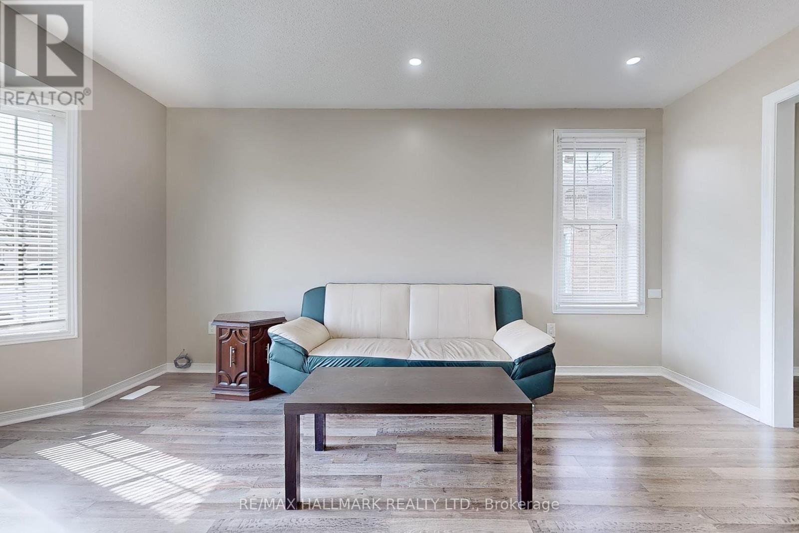 Property at 343 FLEMING DRIVE image 2