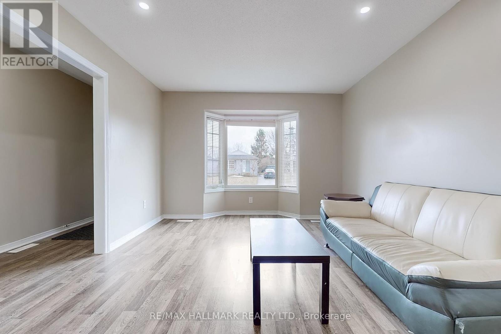 Property at 343 FLEMING DRIVE image 3