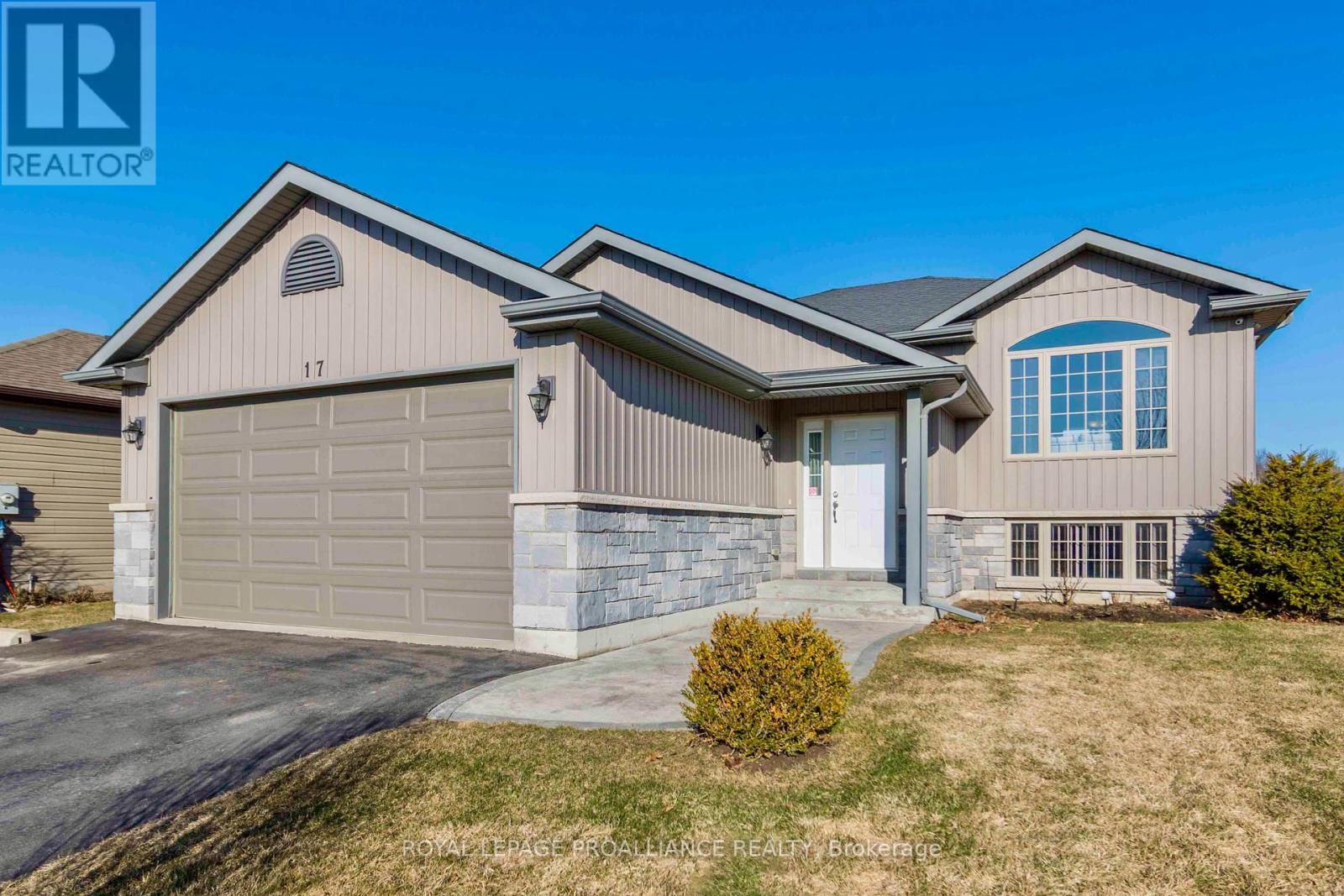Property at 17 PIER DRIVE image 1