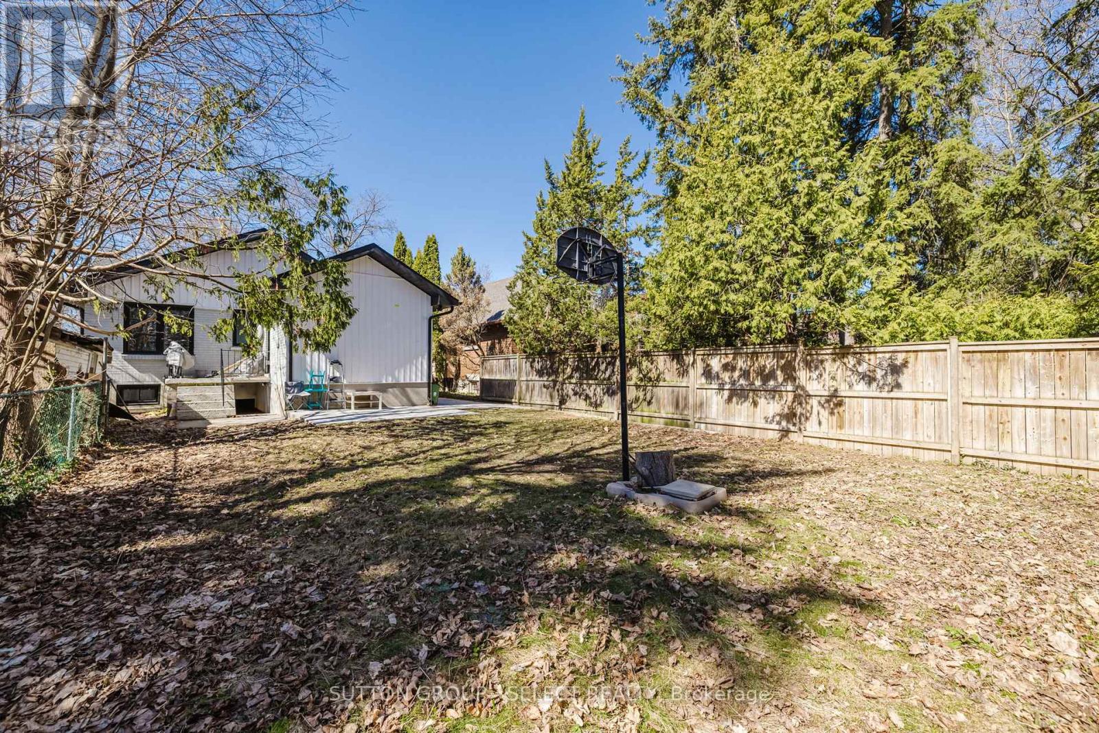 Property at 14 WILLINGDON AVENUE image 4