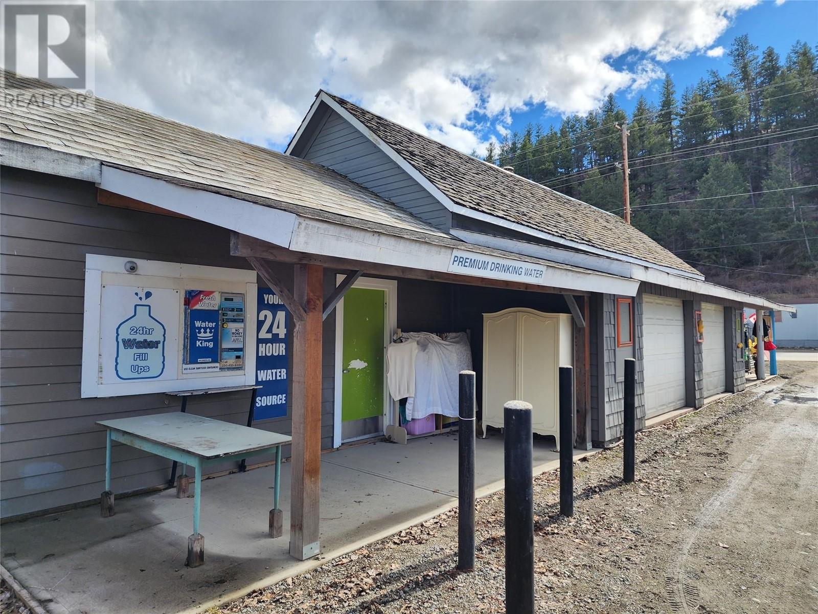 4127 Highway 3 Highway, Rock Creek, British Columbia  V0H 1Y0 - Photo 4 - 10338417