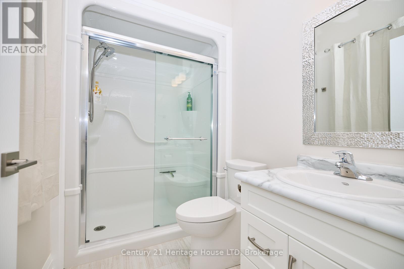 891 Burwell Street, Fort Erie, Ontario  L2A 0E9 - Photo 13 - X12047632