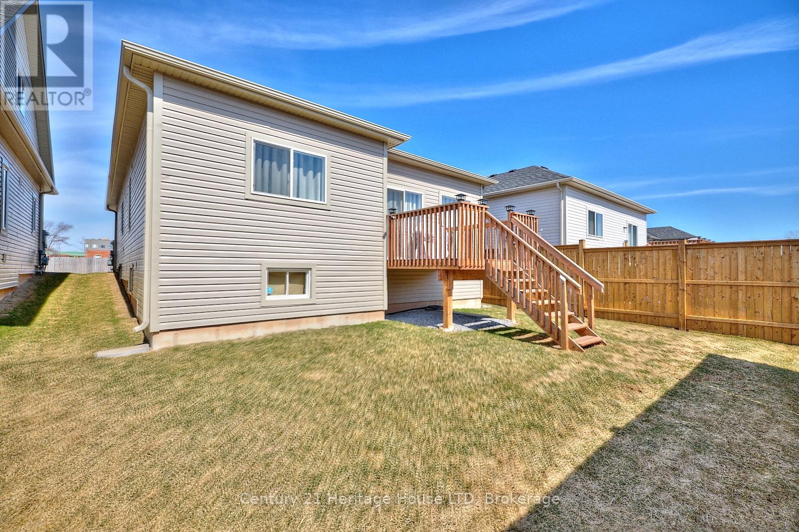 891 Burwell Street, Fort Erie, Ontario  L2A 0E9 - Photo 20 - X12047632
