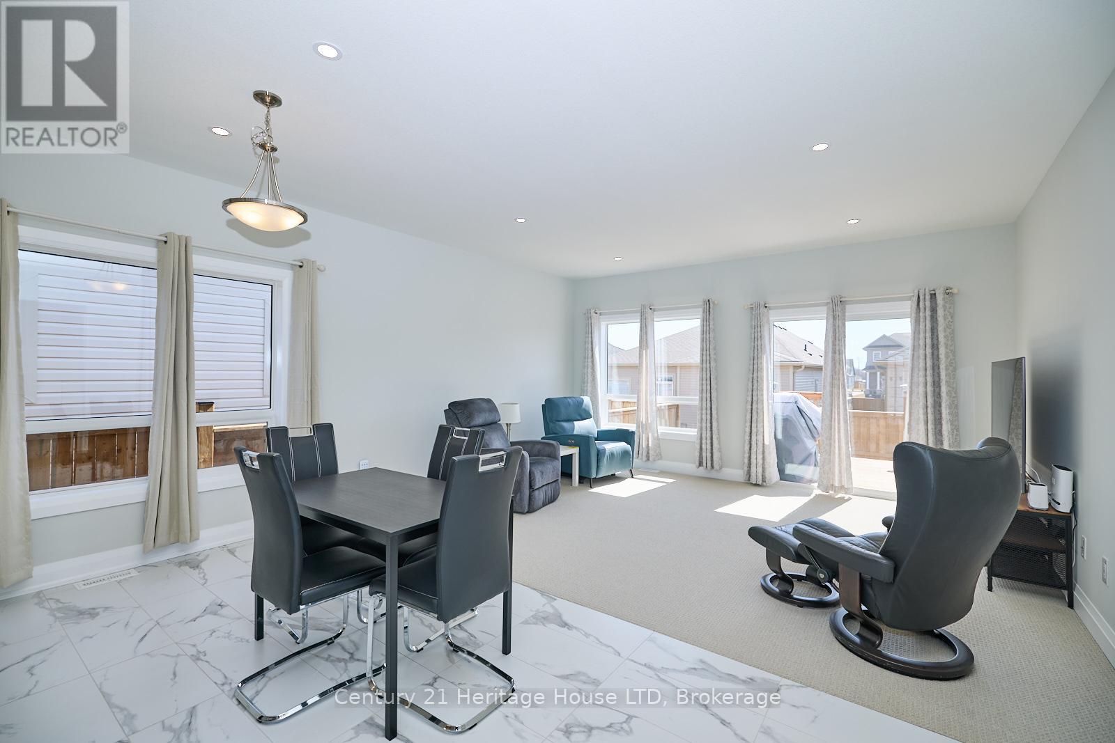 891 Burwell Street, Fort Erie, Ontario  L2A 0E9 - Photo 7 - X12047632